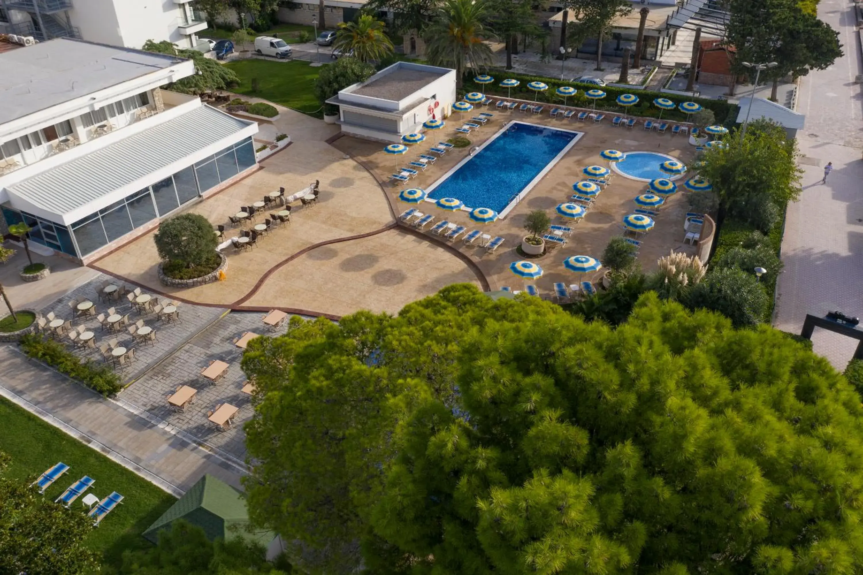 Swimming pool in Hotel Montenegro Swimming pool in Hotel Montenegro