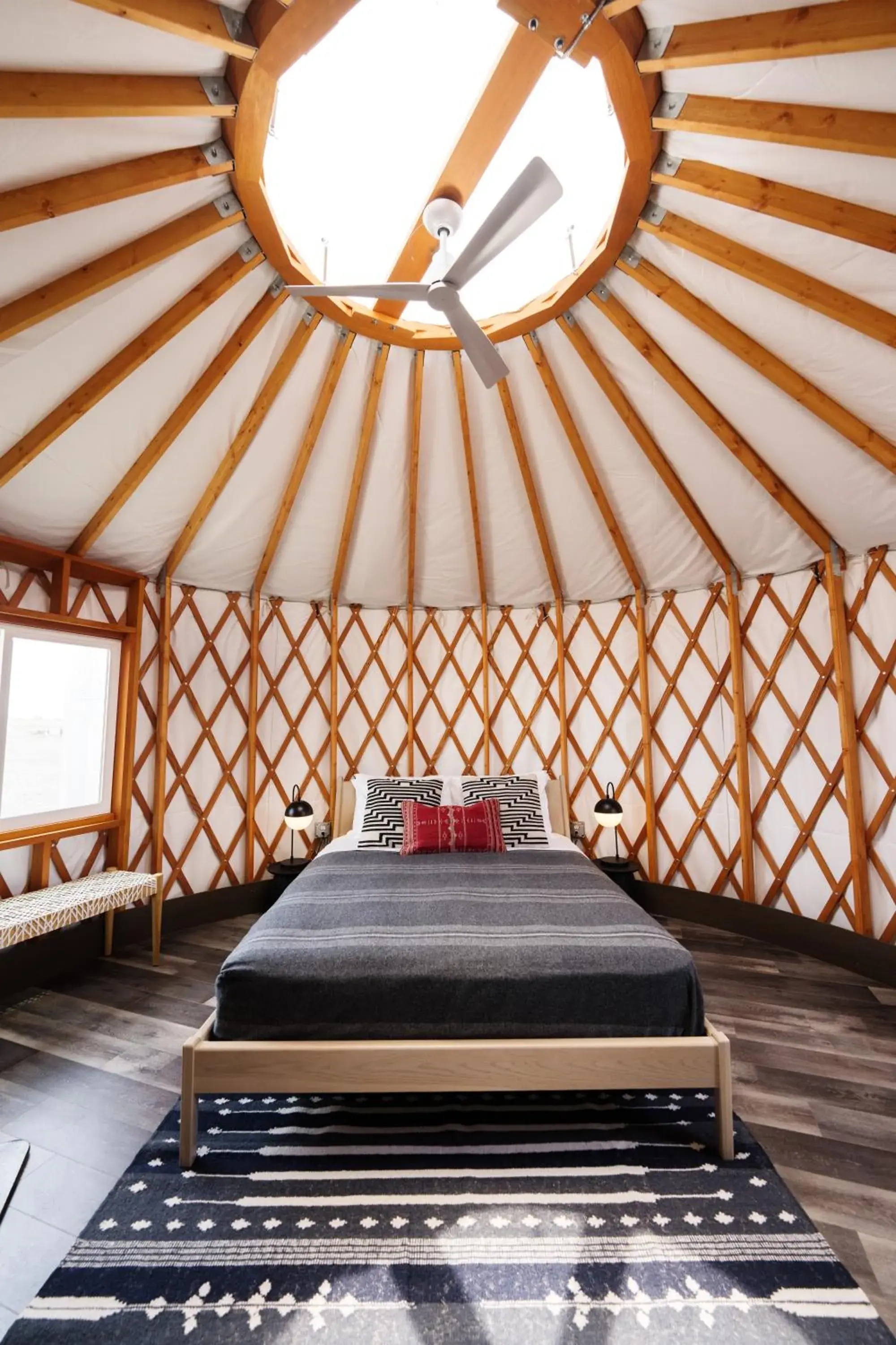 Queen Room in Frontier Drive Inn Queen Room in Frontier Drive Inn