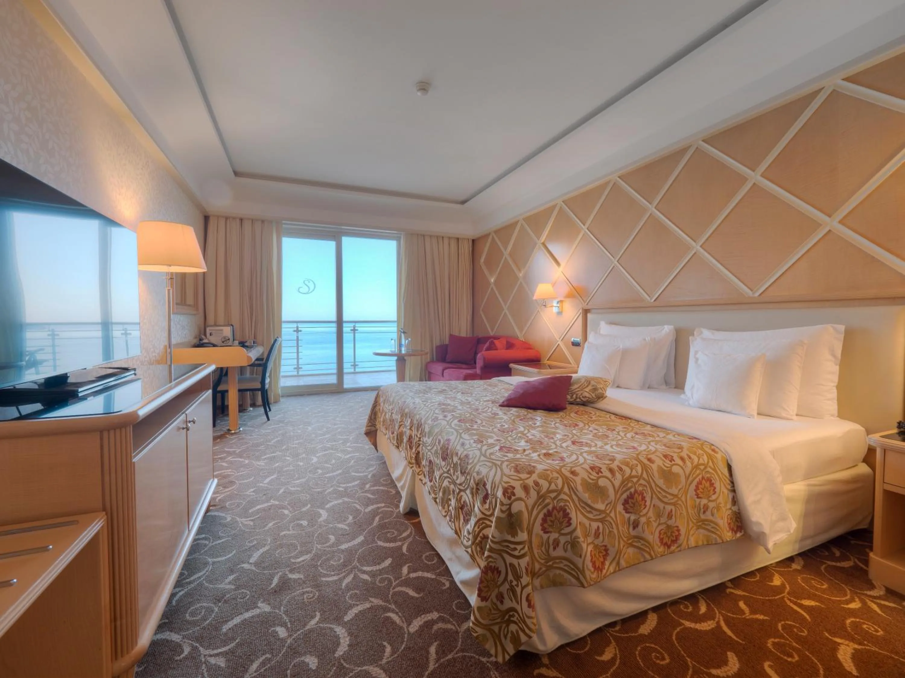 Bedroom, Bed in Splendid Conference & Spa Resort