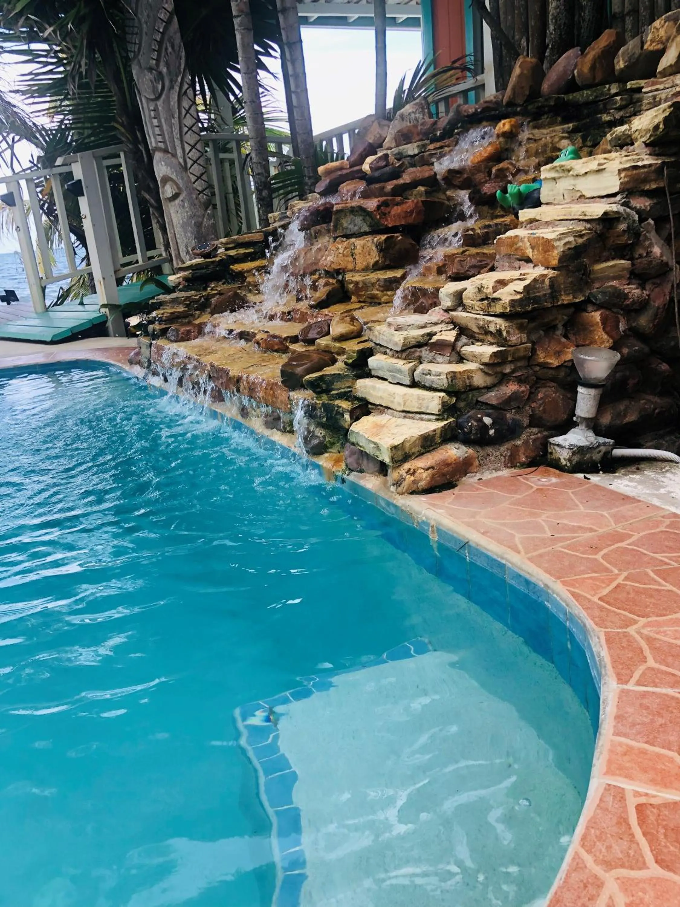 Day in Coral Cove Inn