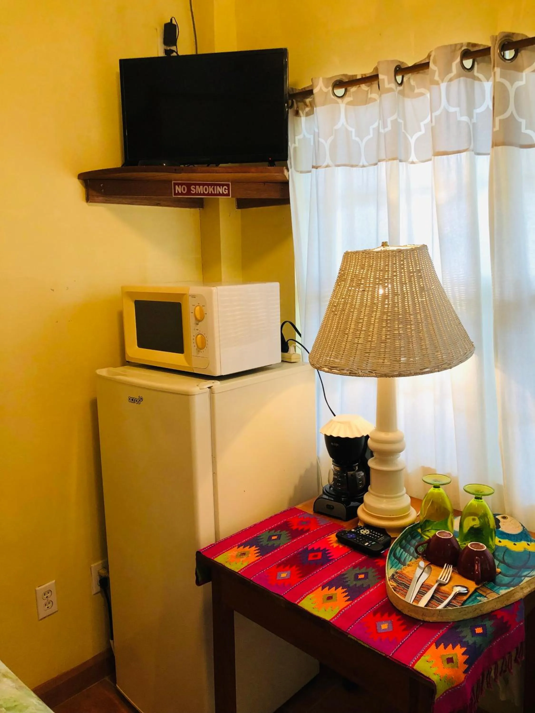 TV and multimedia in Coral Cove Inn