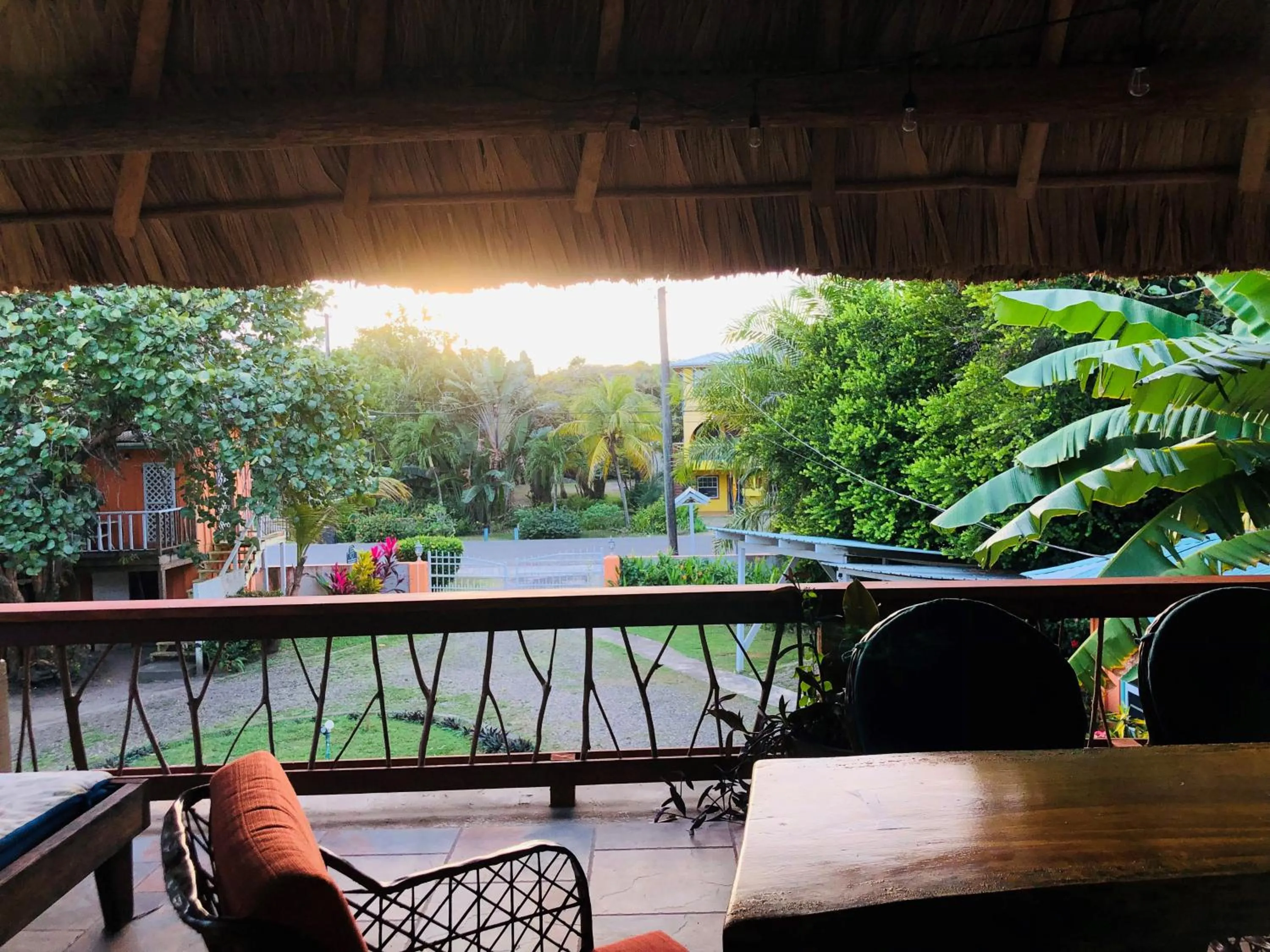 Balcony/Terrace in Coral Cove Inn