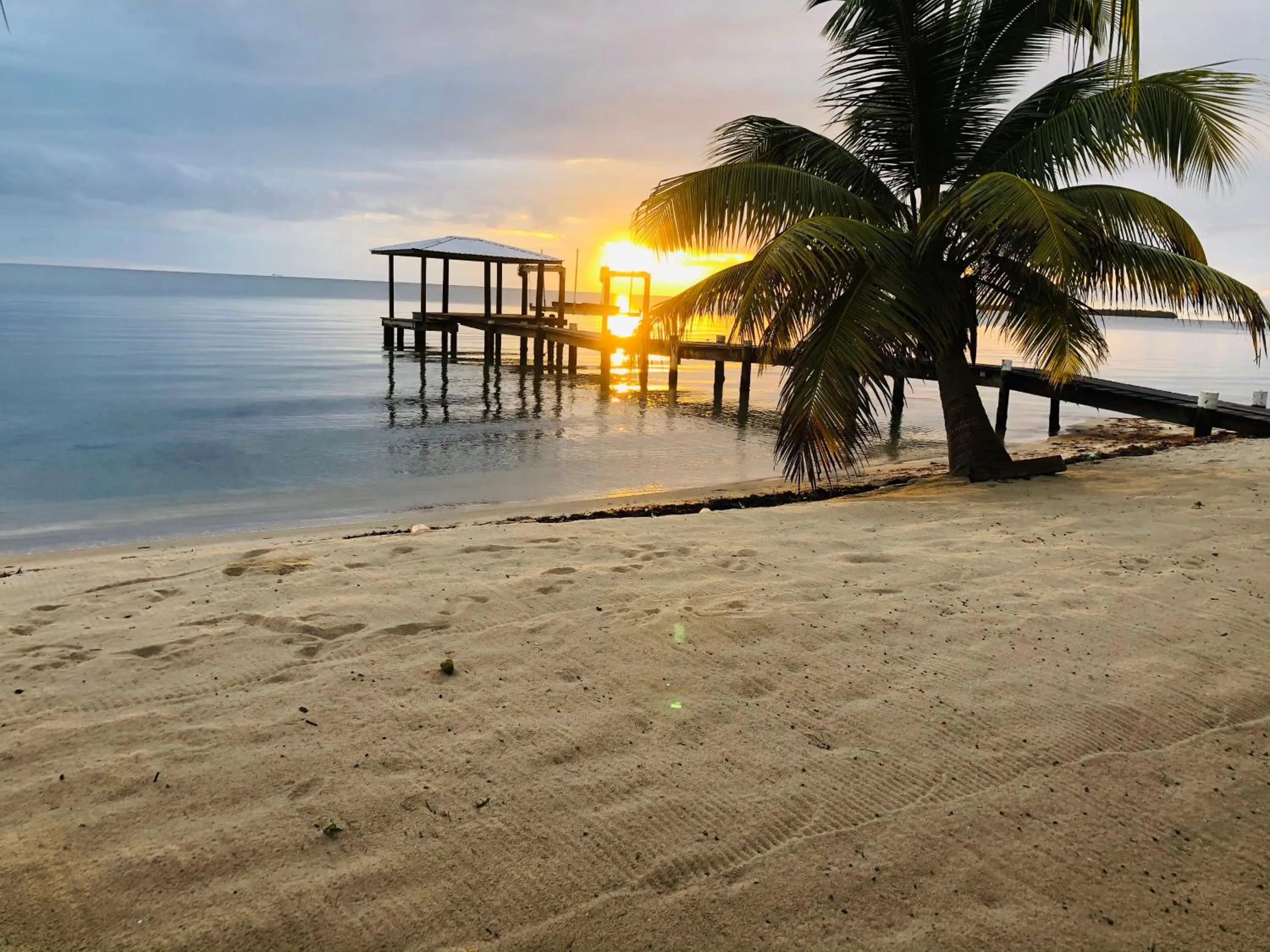 Beach in Coral Cove Inn