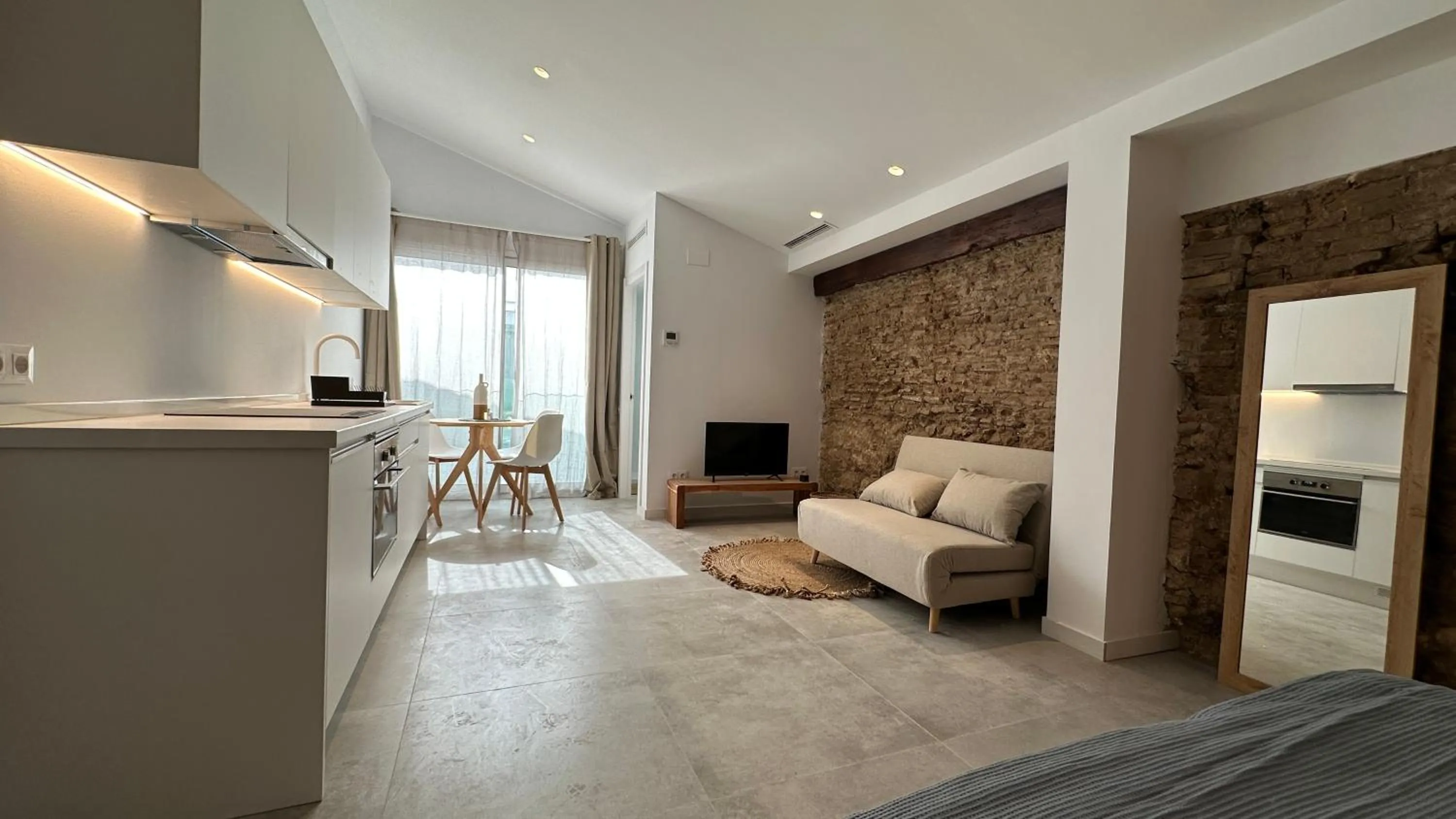 Photo of the whole room in ART HOMES LAVADERO