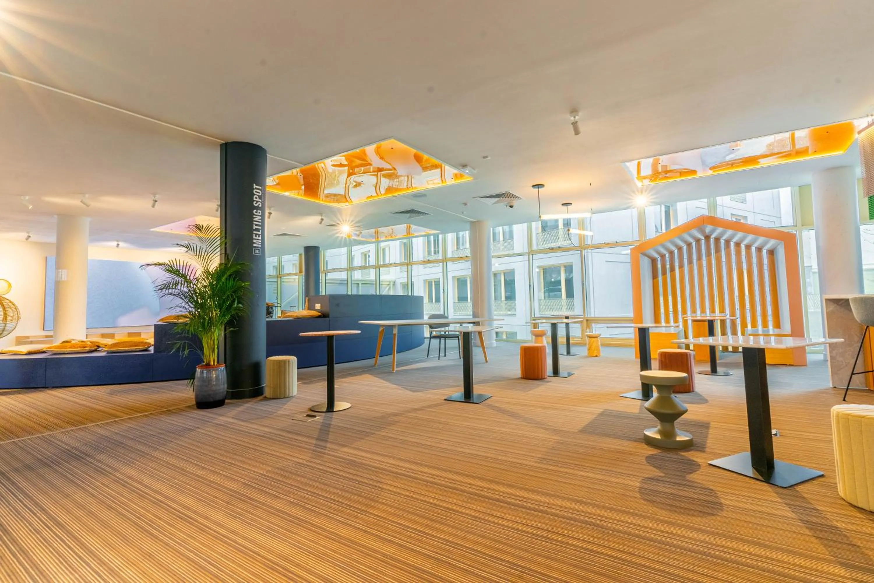 Seating area in Ecla Paris Villejuif