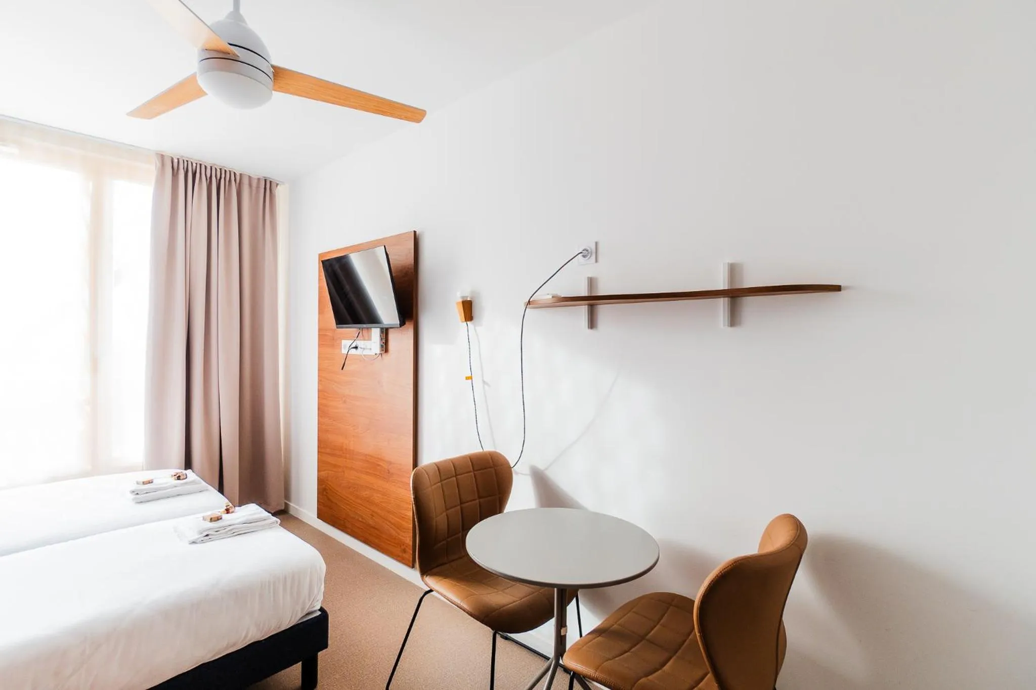 Bedroom, Bed in Ecla Paris Villejuif