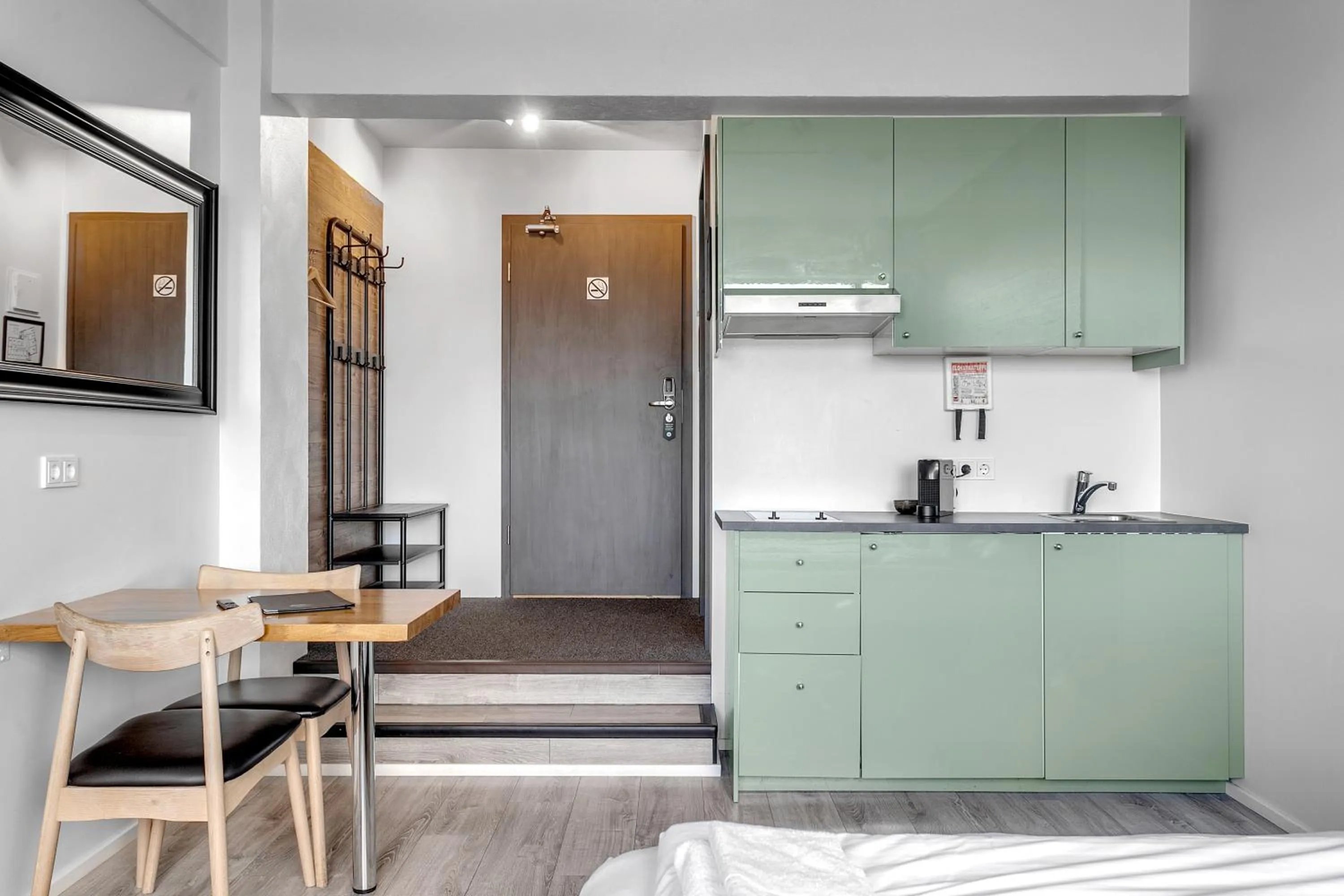 Dining area in Stay Apartments Bolholt