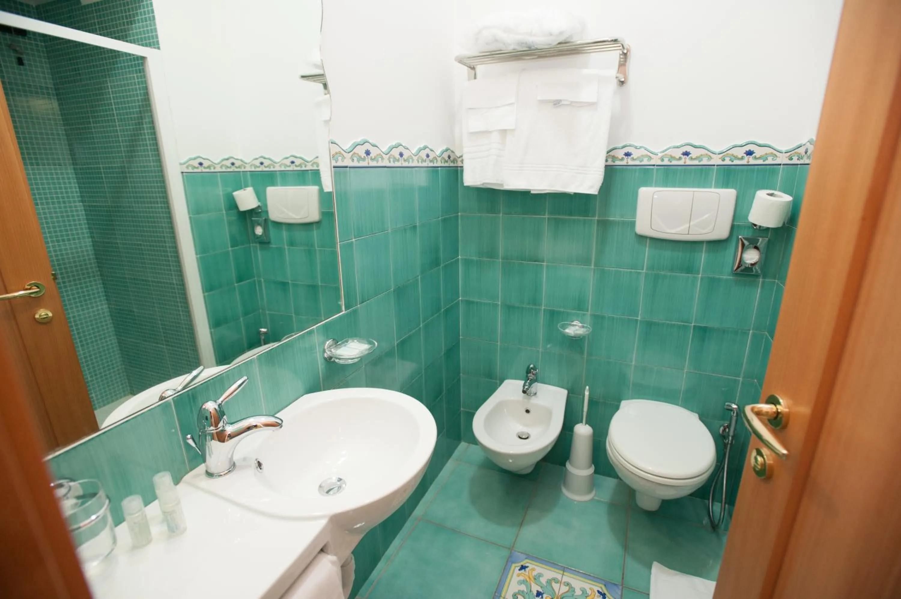 Bathroom in Hotel Villa Sirena - Thermae & SPA