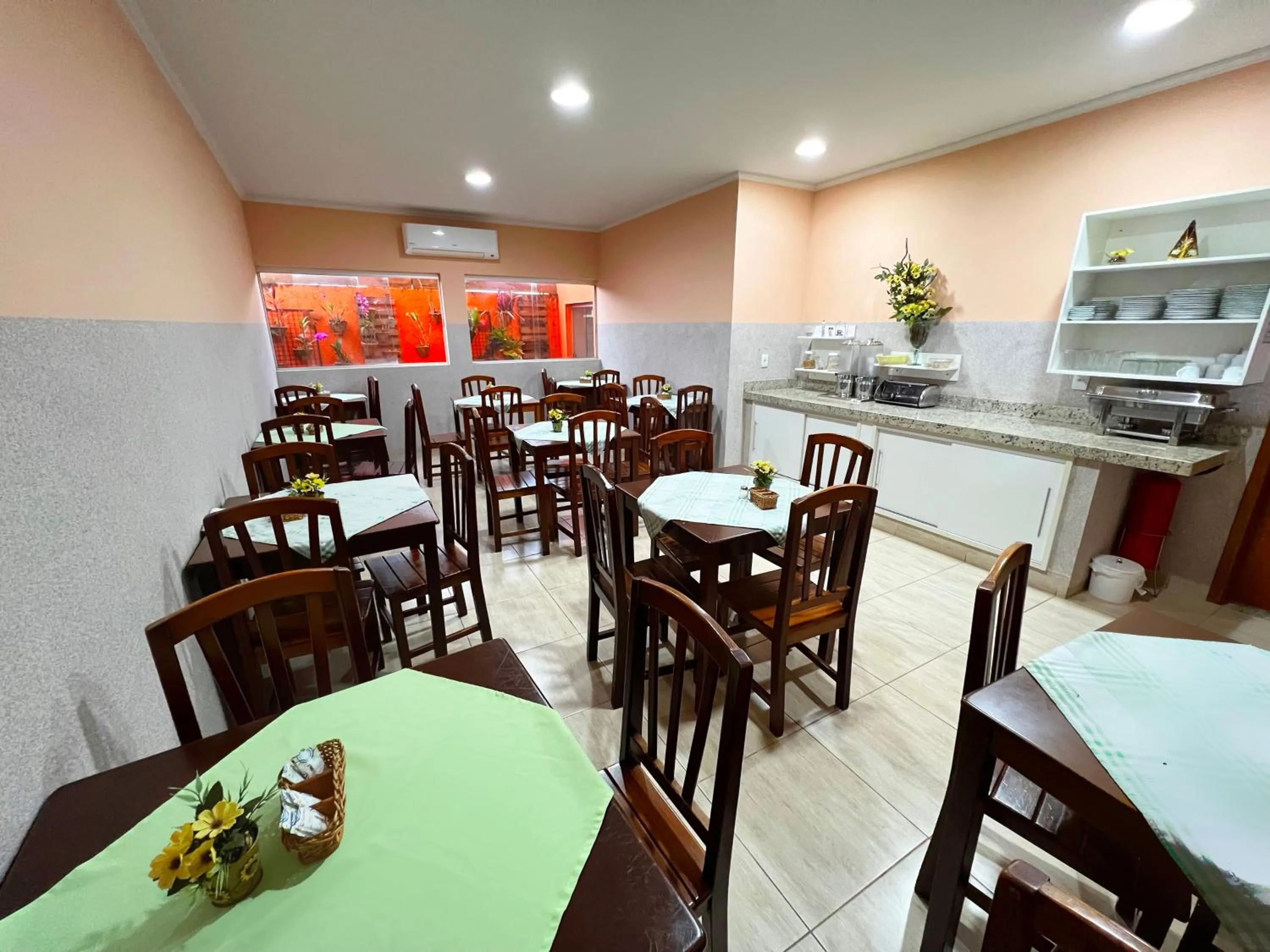 Dining area in Hotel Savana