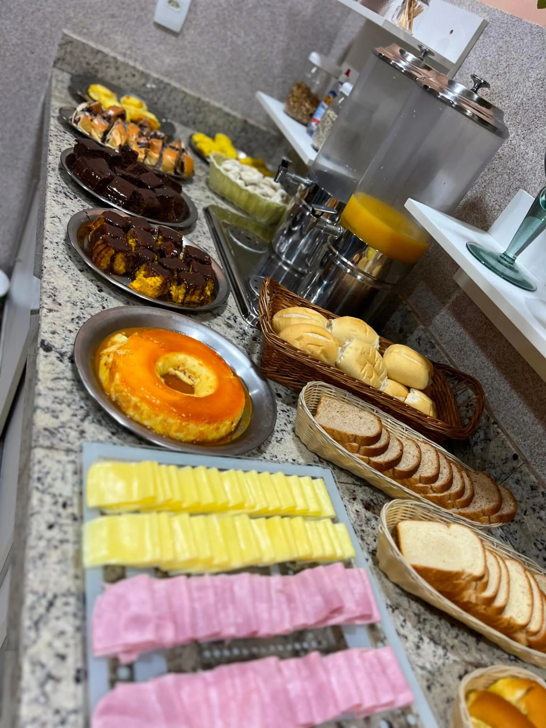 Breakfast in Hotel Savana