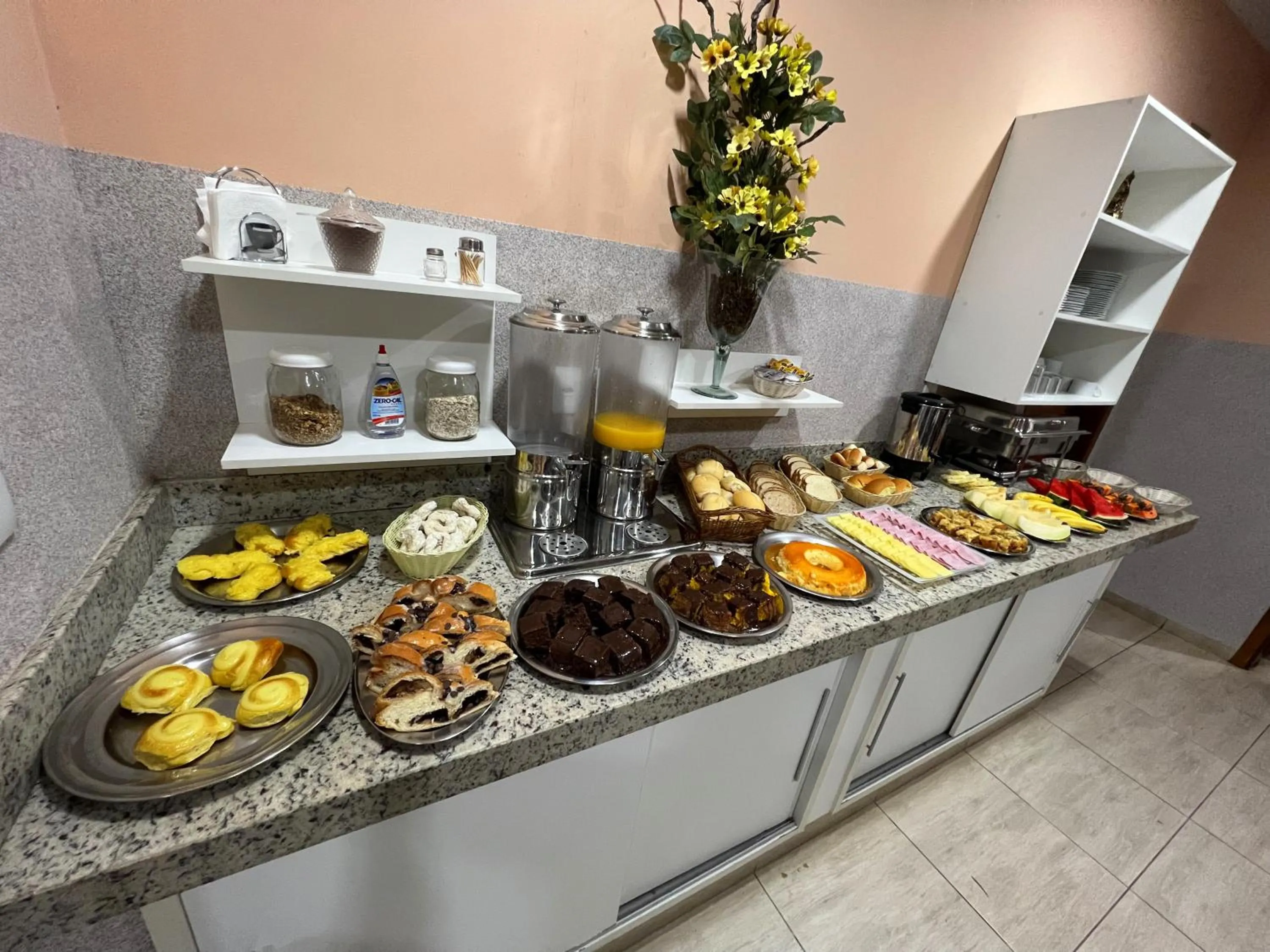 Breakfast in Hotel Savana