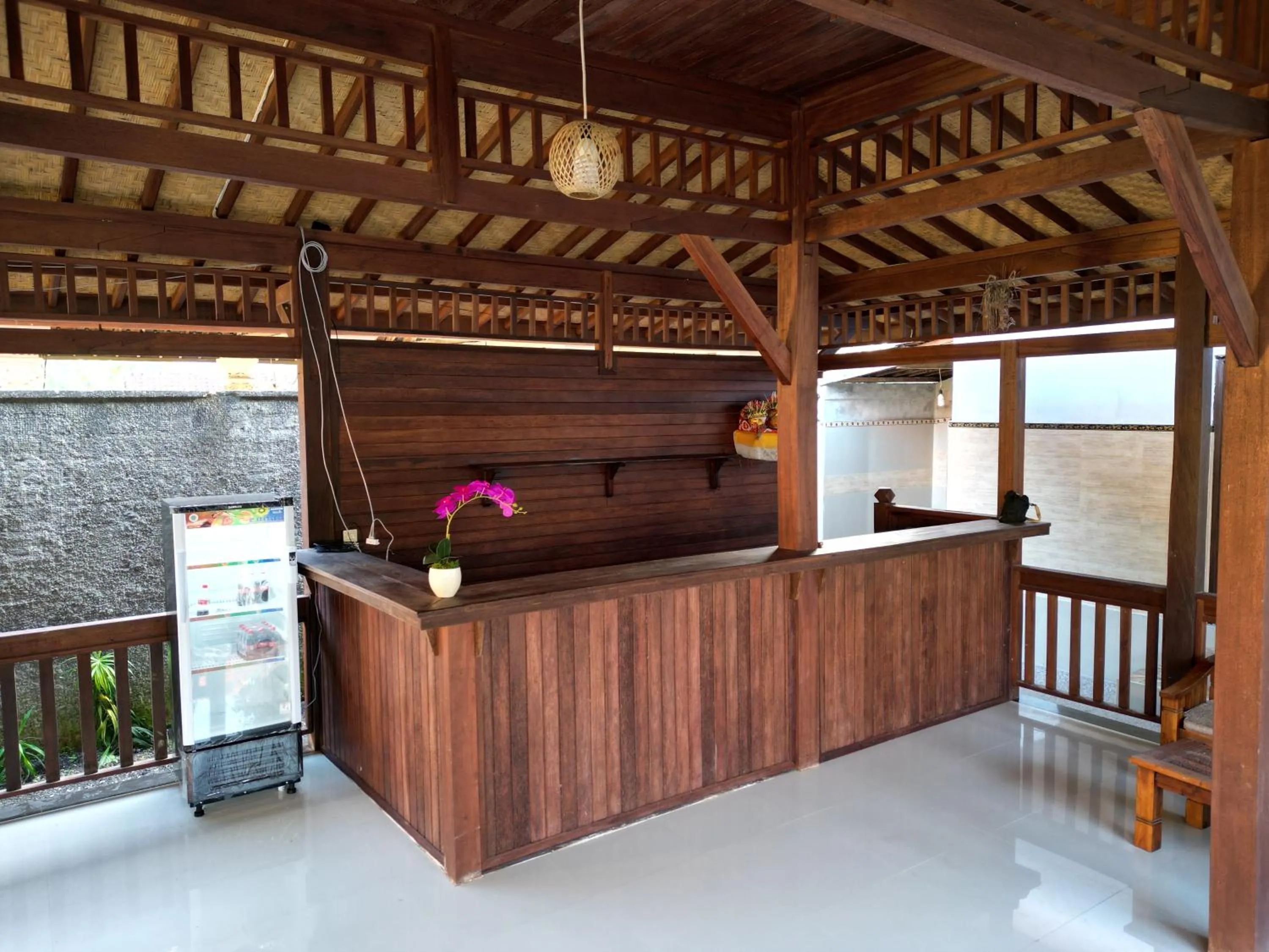 Restaurant/places to eat in Villa Vilah