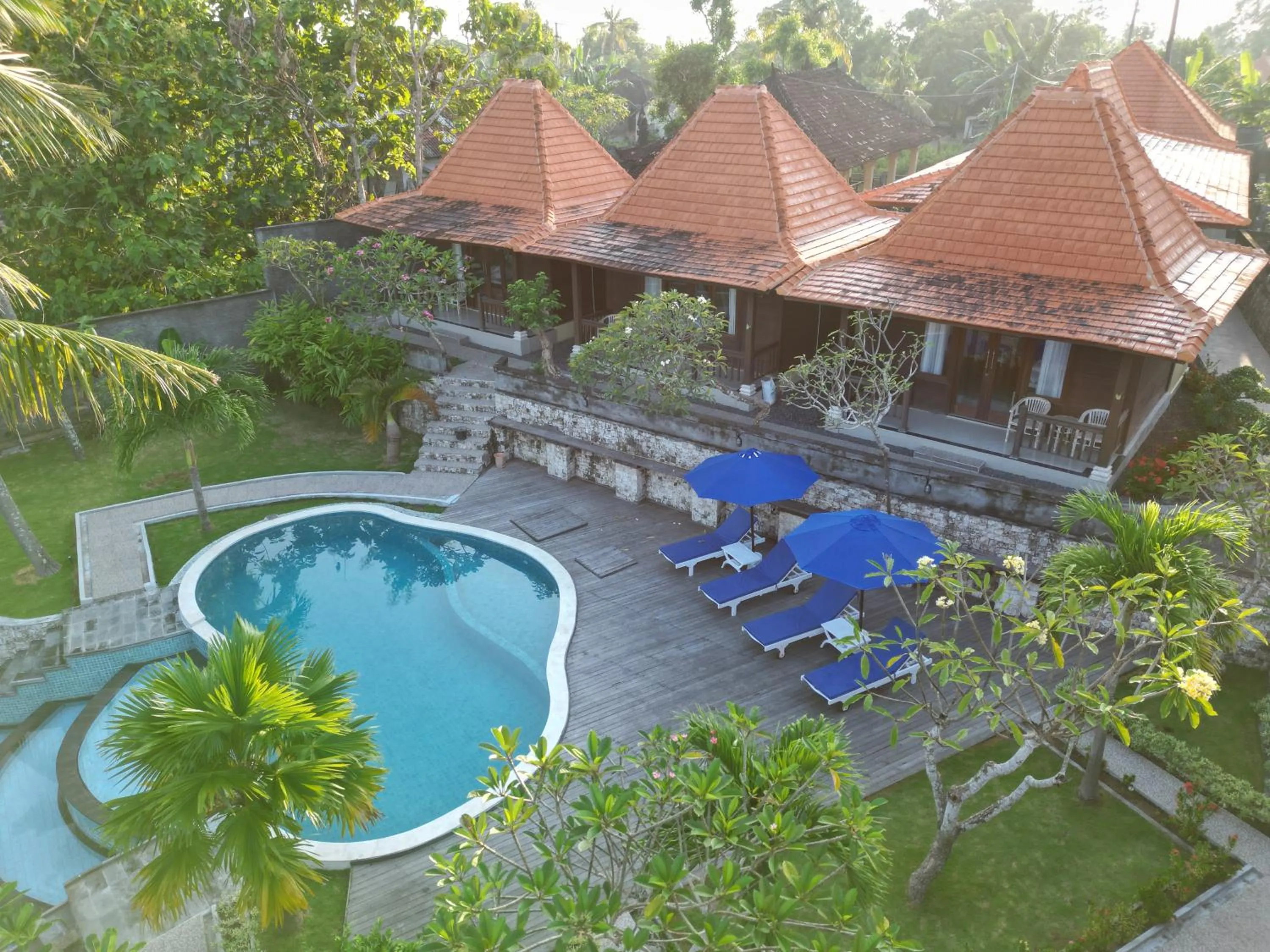 Property building in Villa Vilah