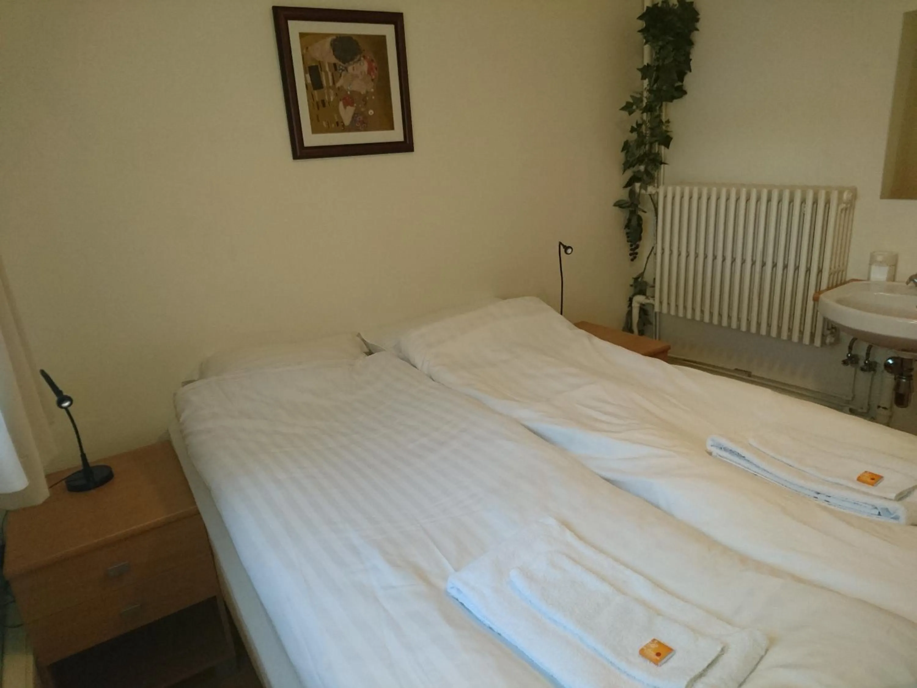 Bedroom, Bed in Alba Guesthouse