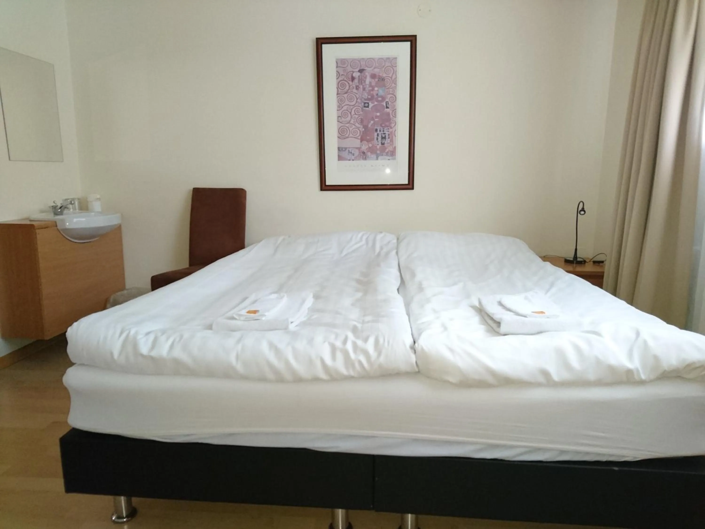 Bedroom, Bed in Alba Guesthouse