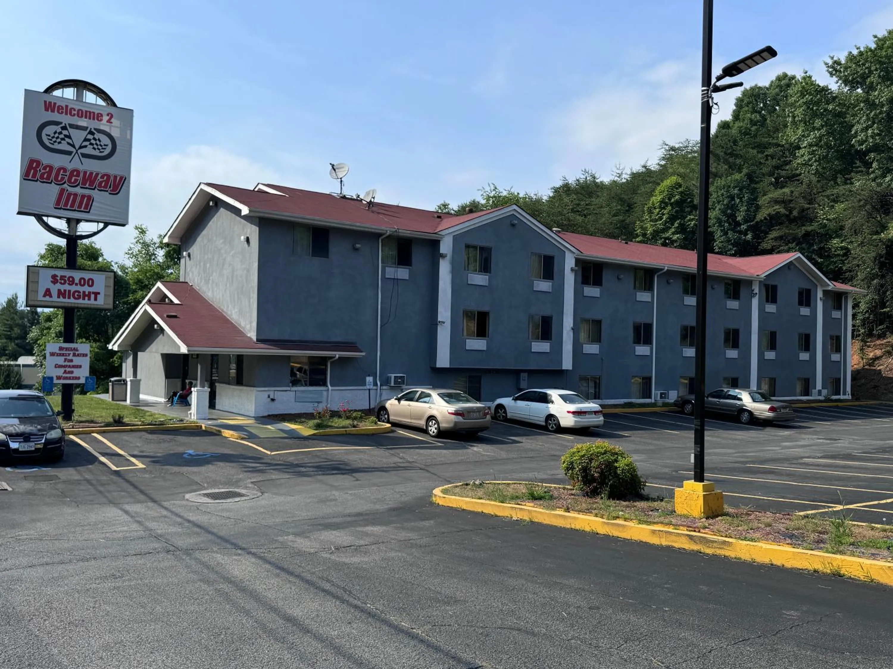 Raceway inn