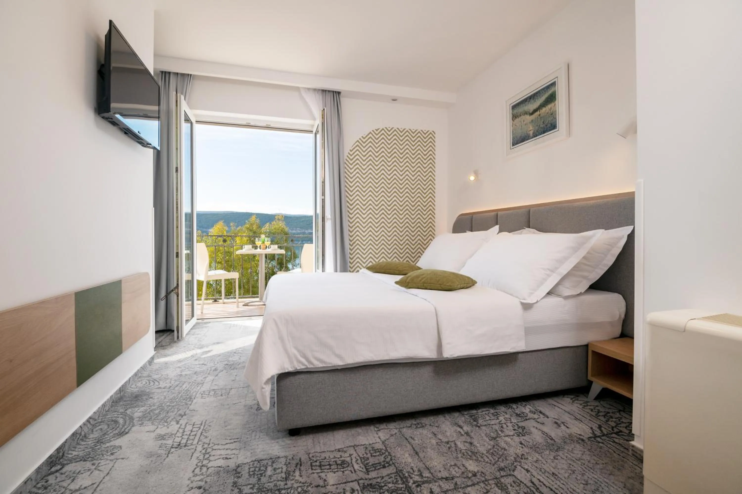 View (from property/room), Bed in Hotel Villa Nova