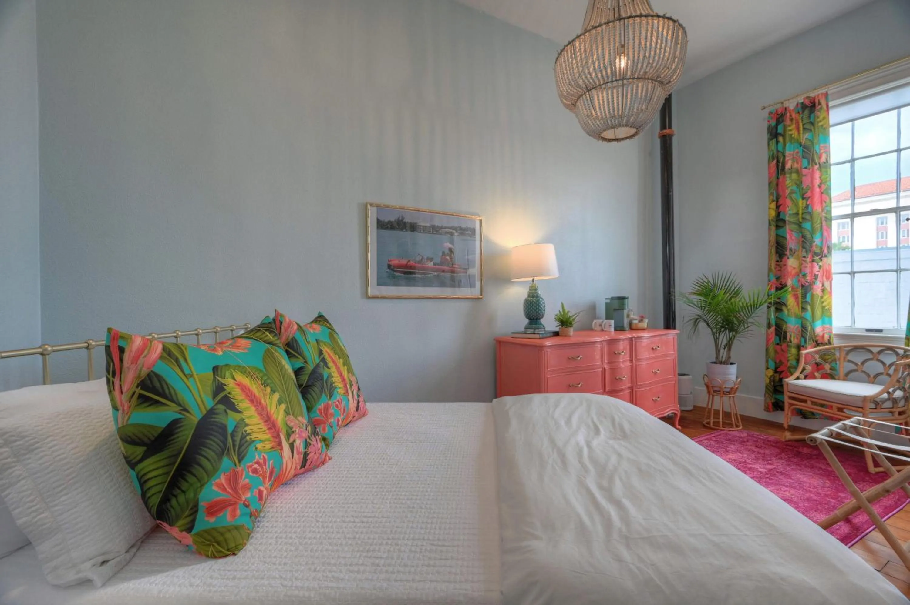 Bed in Sugar's INN Room #1