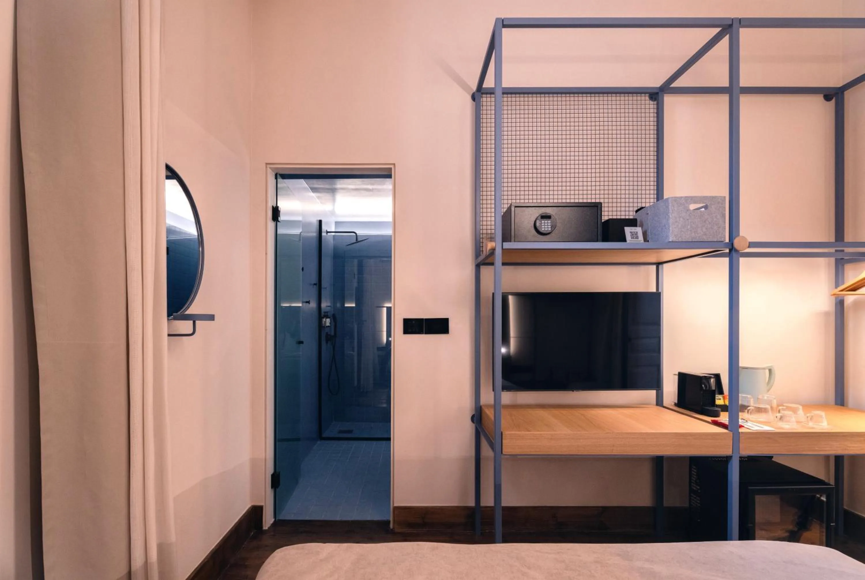 Bedroom in Heart Hotel