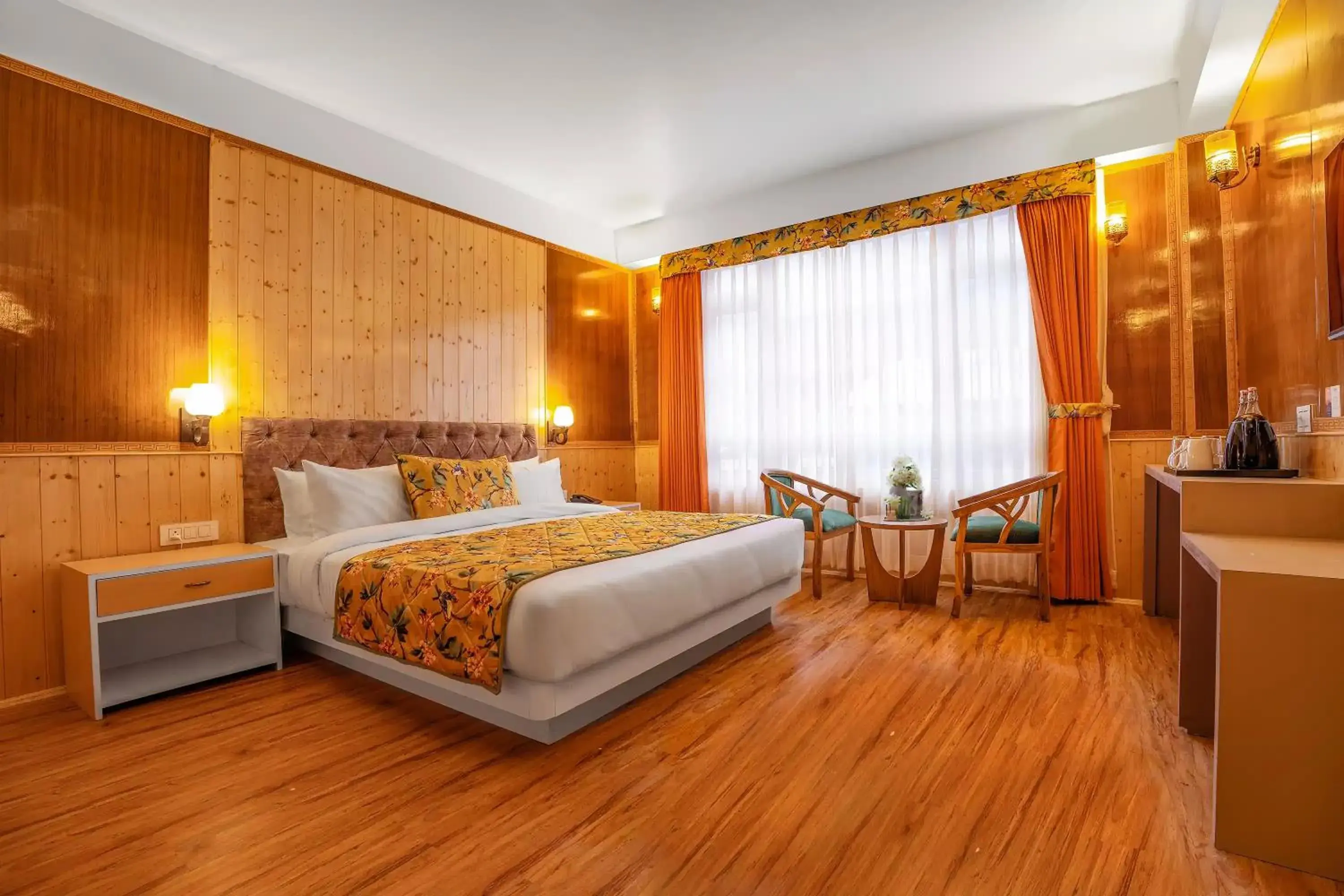 TV and multimedia, Bed in Summit Gangchen Hotel TV and multimedia, Bed in Summit Gangchen Hotel