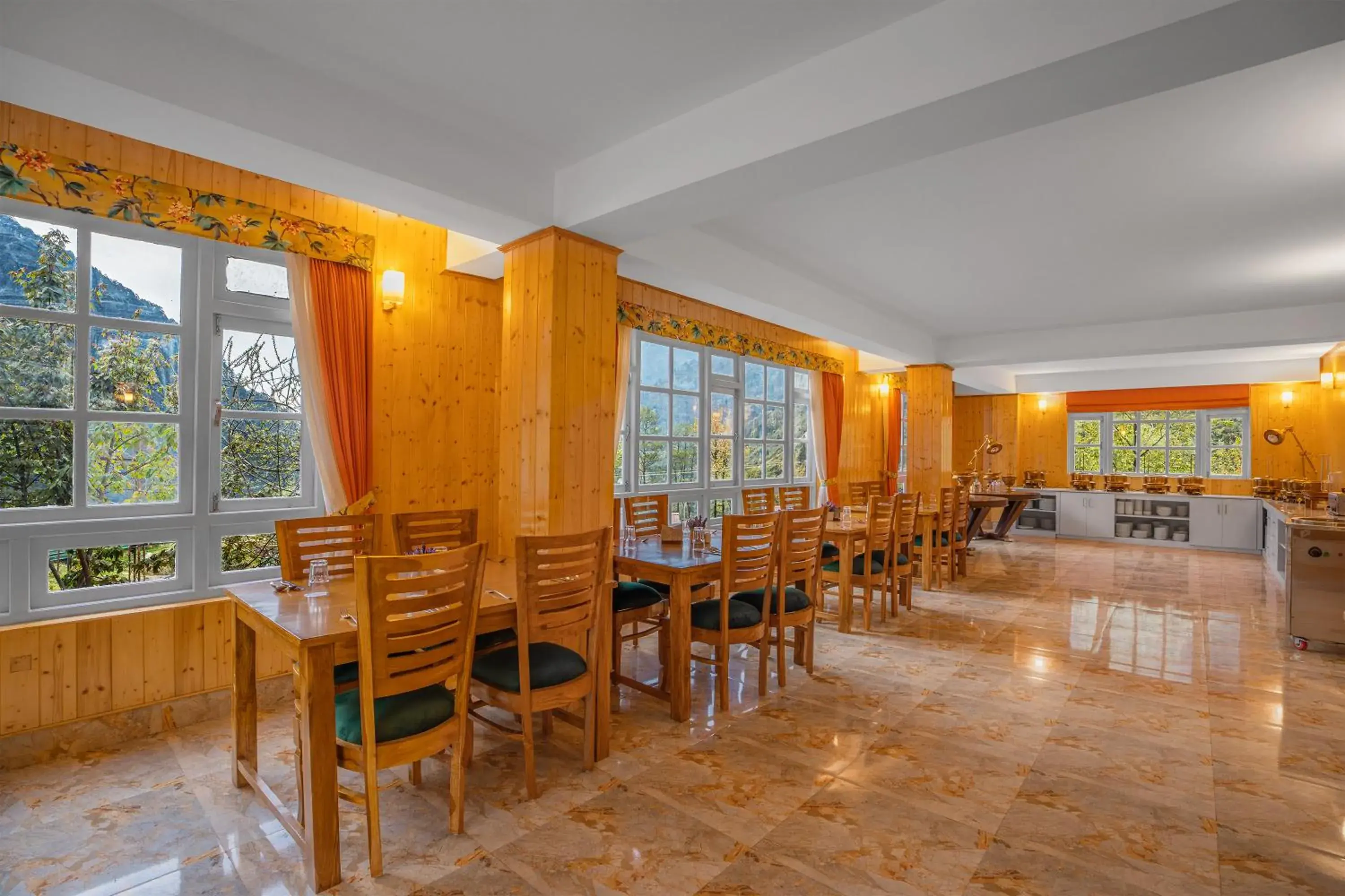 Restaurant/places to eat in Summit Gangchen Hotel Restaurant/places to eat in Summit Gangchen Hotel