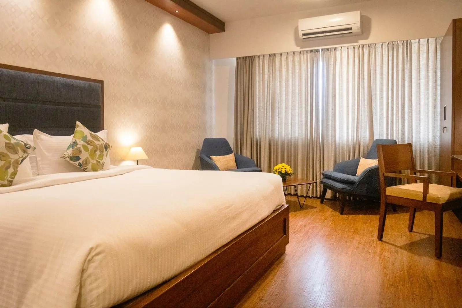 Bedroom, Bed in Clover Greens Golf Course and Resort