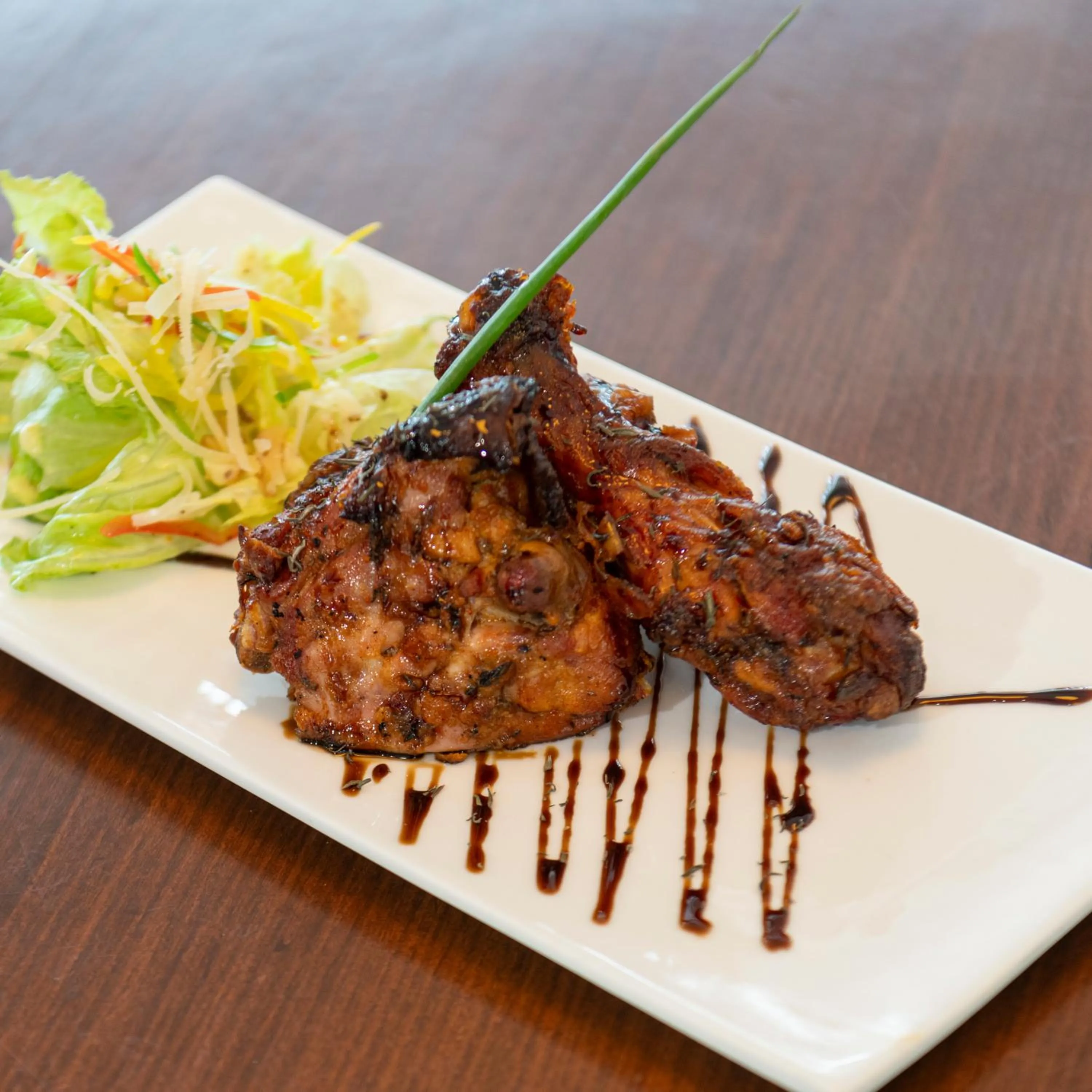 Food and drinks in Clover Greens Golf Course and Resort