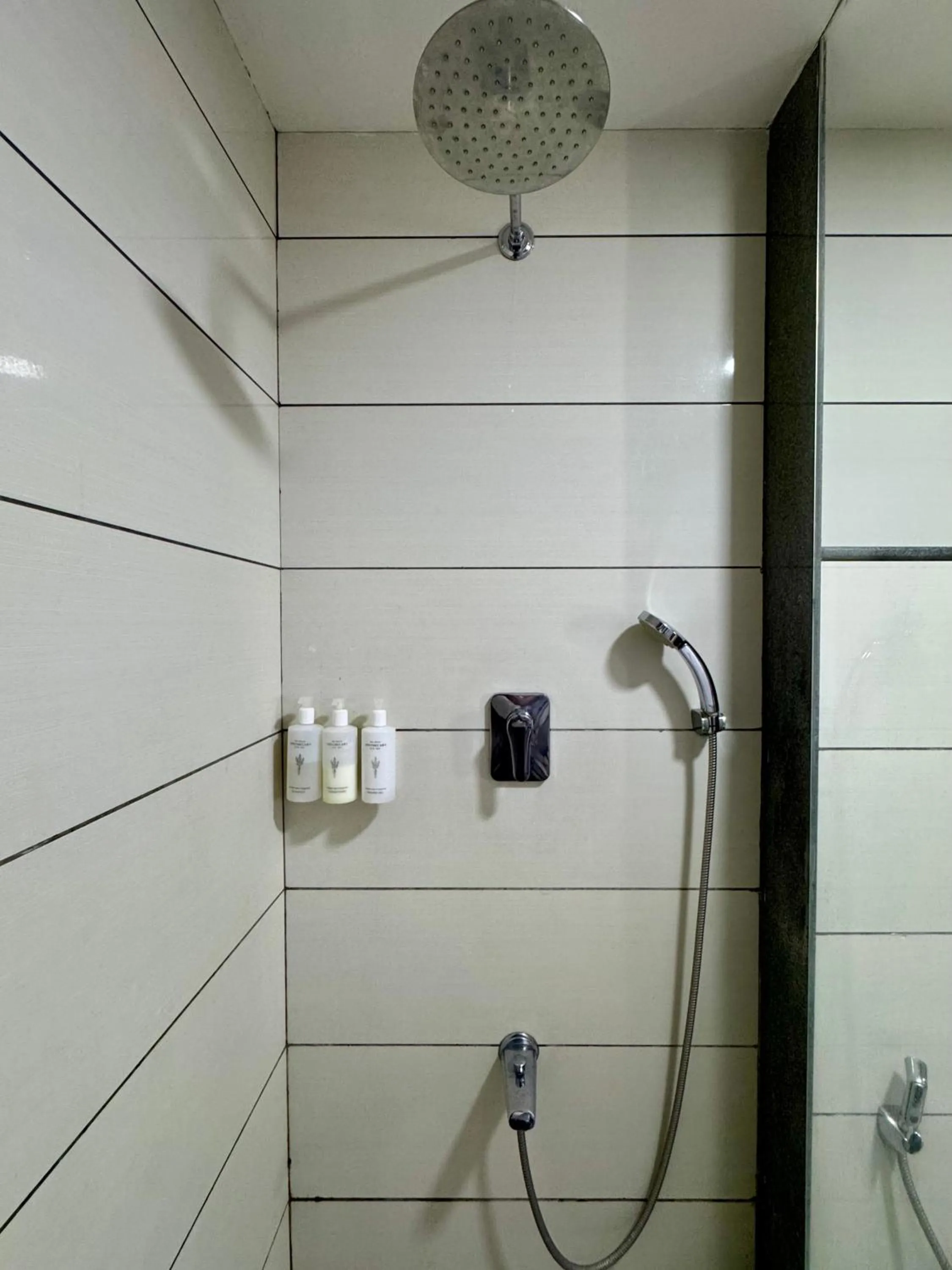 Shower in Clover Greens Golf Course and Resort