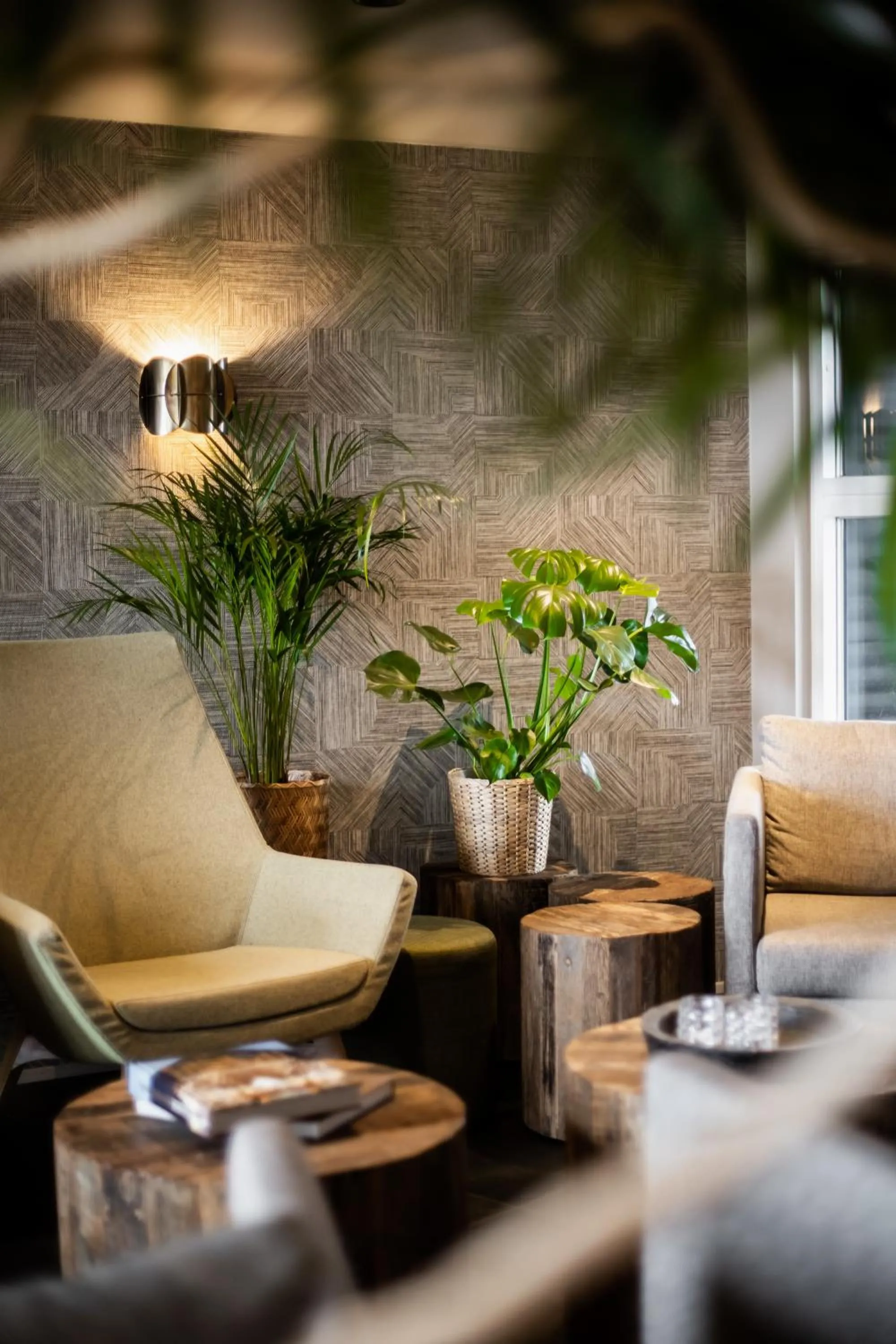 Lounge or bar in The Hill Hotel at Flúðir