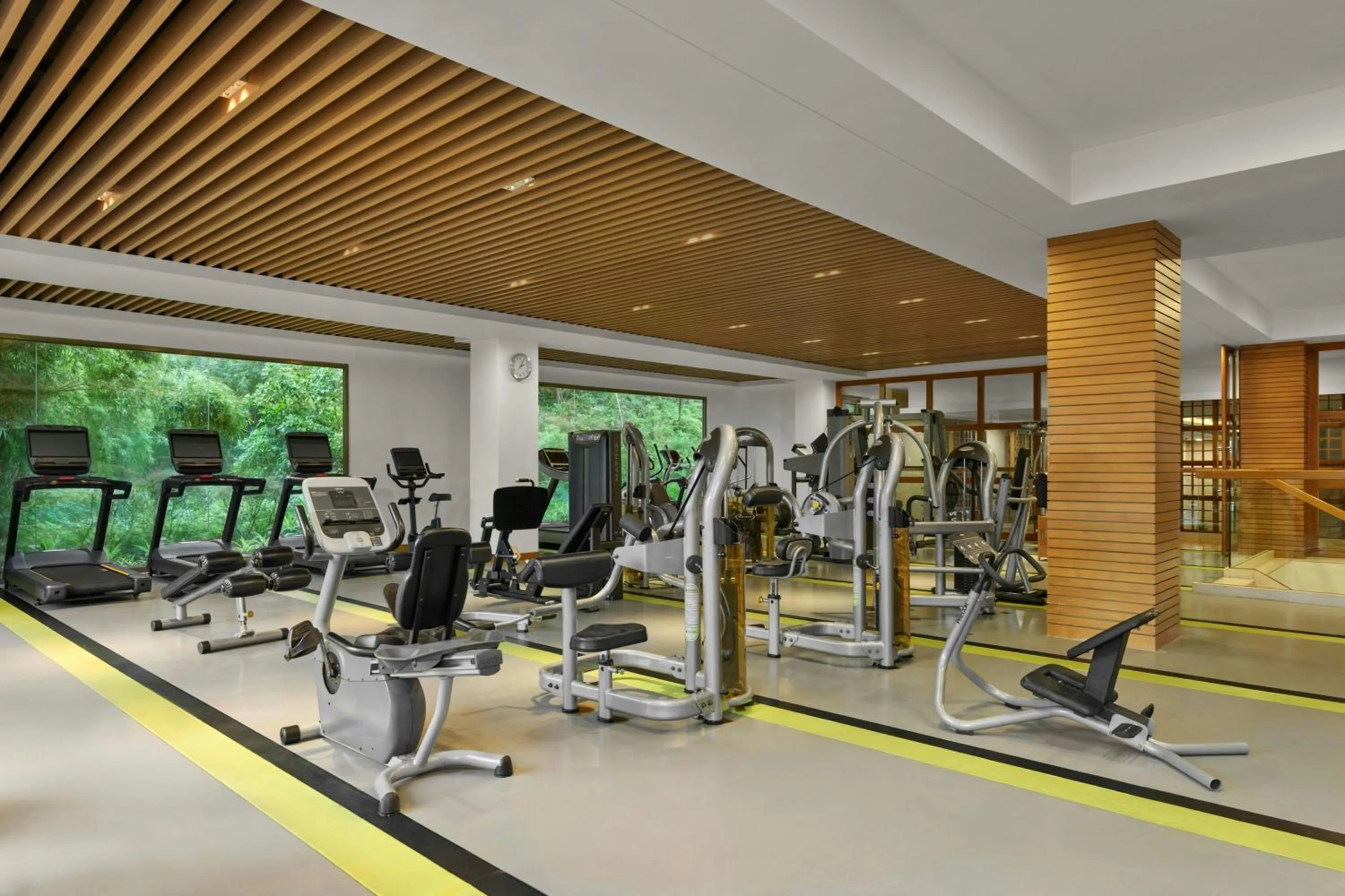 Fitness centre/facilities in Dongguan Marriott Hotel