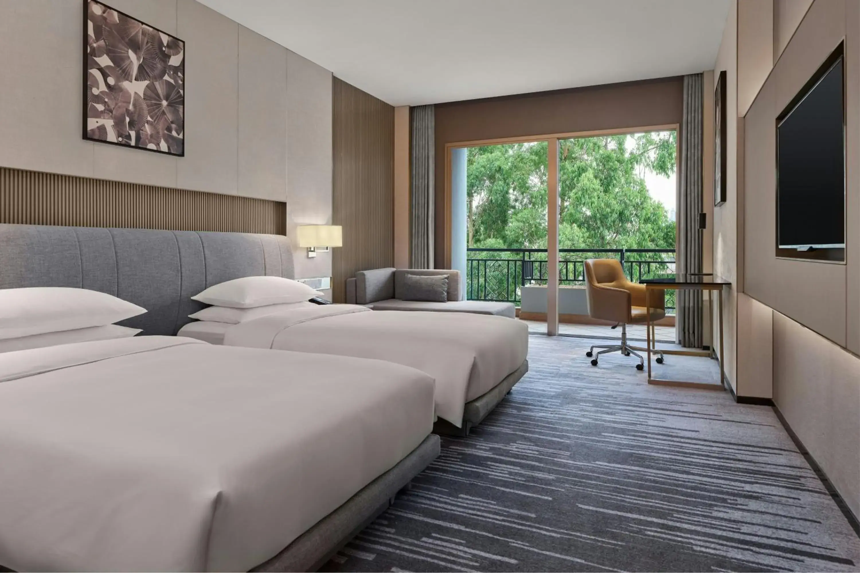 Deluxe Twin Room with Two Twin Beds and City View in Dongguan Marriott Hotel Deluxe Twin Room with Two Twin Beds and City View in Dongguan Marriott Hotel