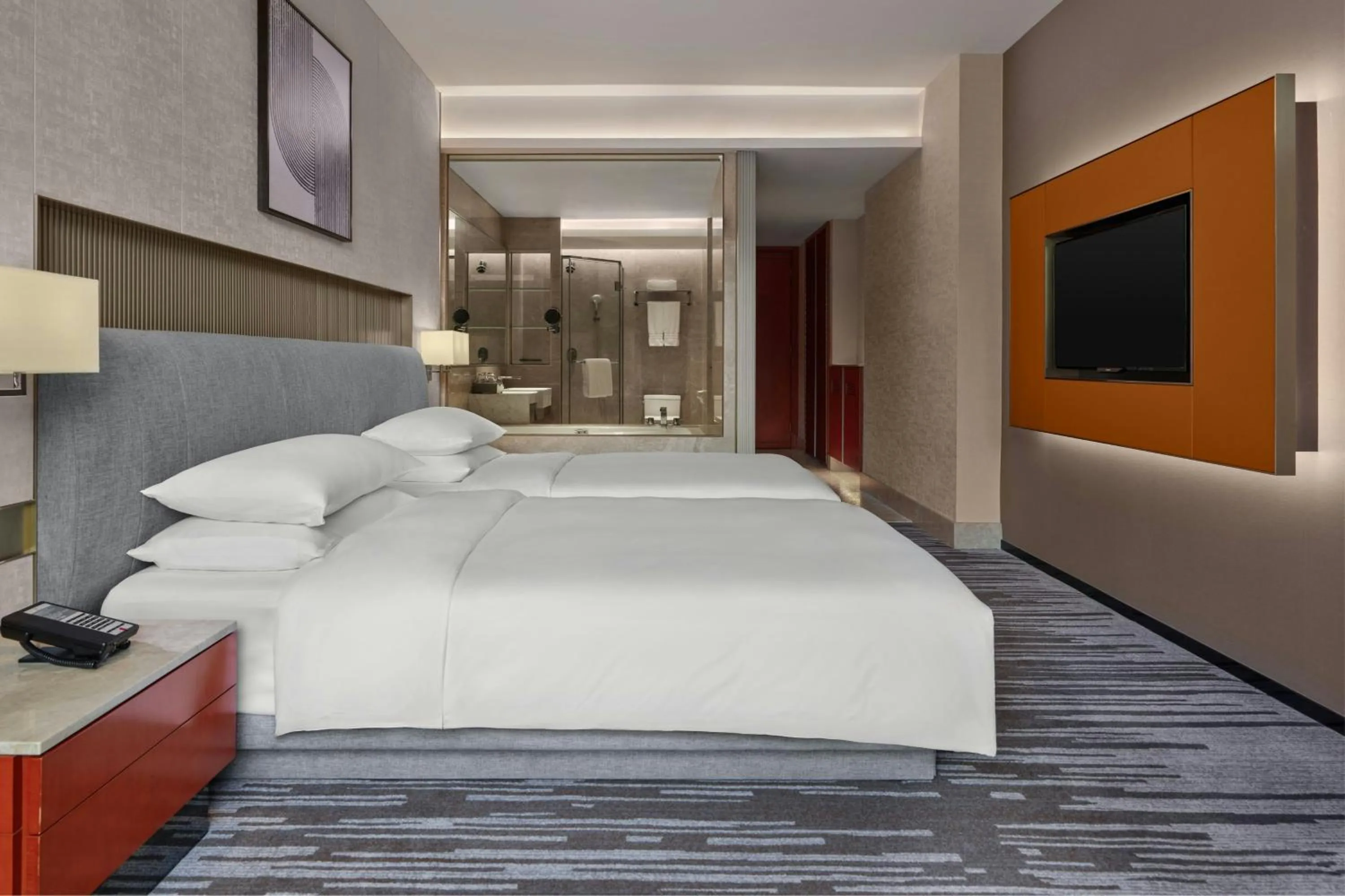 Photo of the whole room, Bed in Dongguan Marriott Hotel