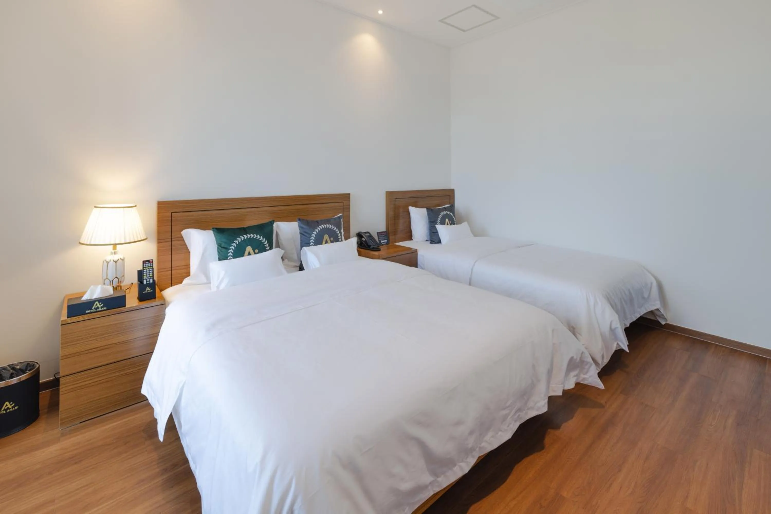 Property building, Bed in Hotel Arari