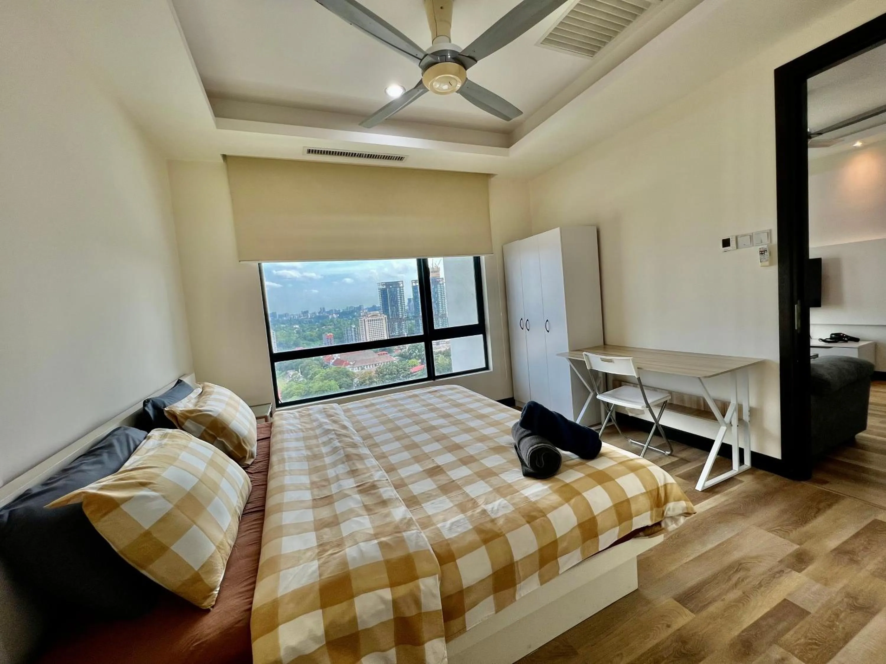Bed in Casa Residency Service Apartment