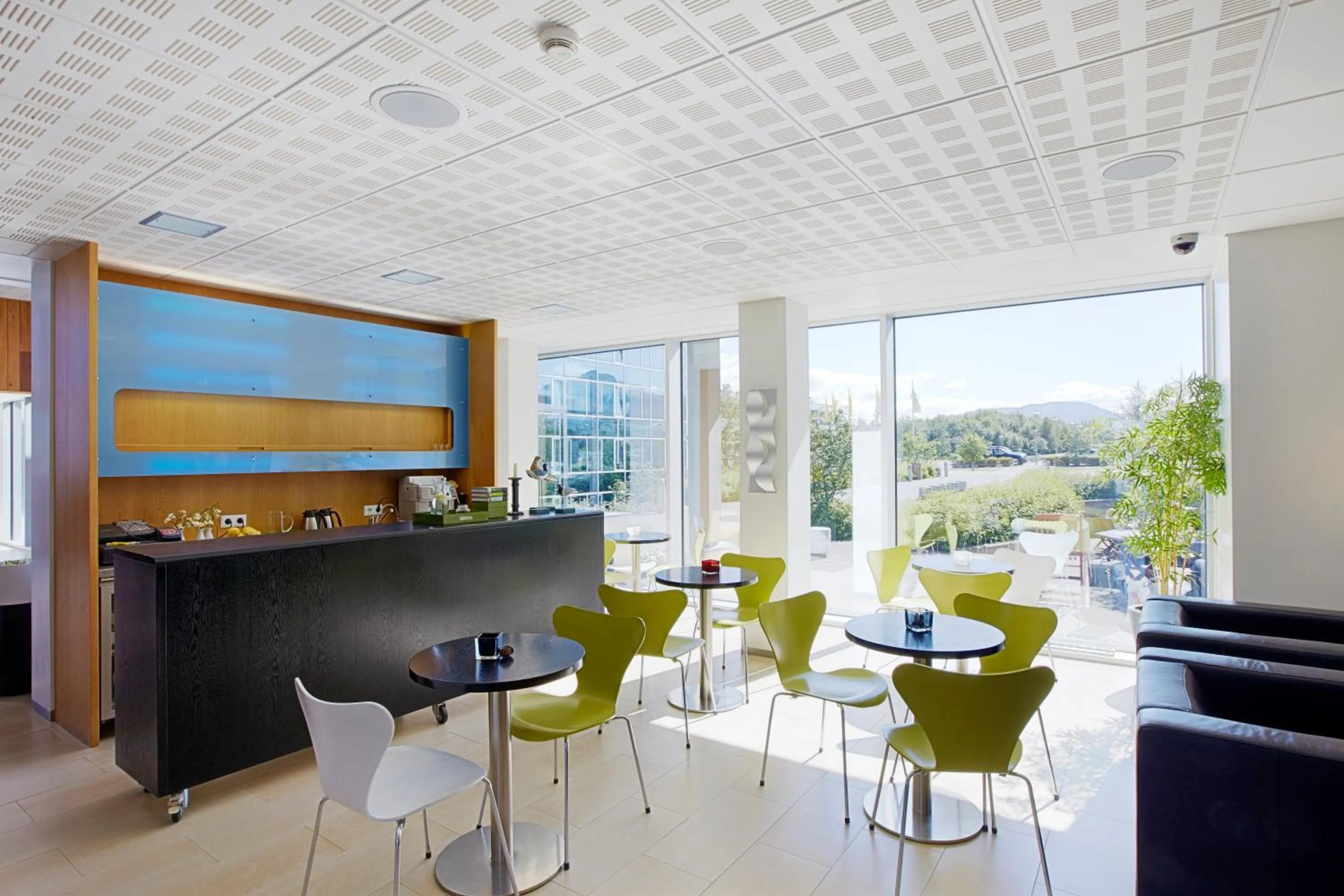 Lounge or bar in Hotel Edda Akureyri