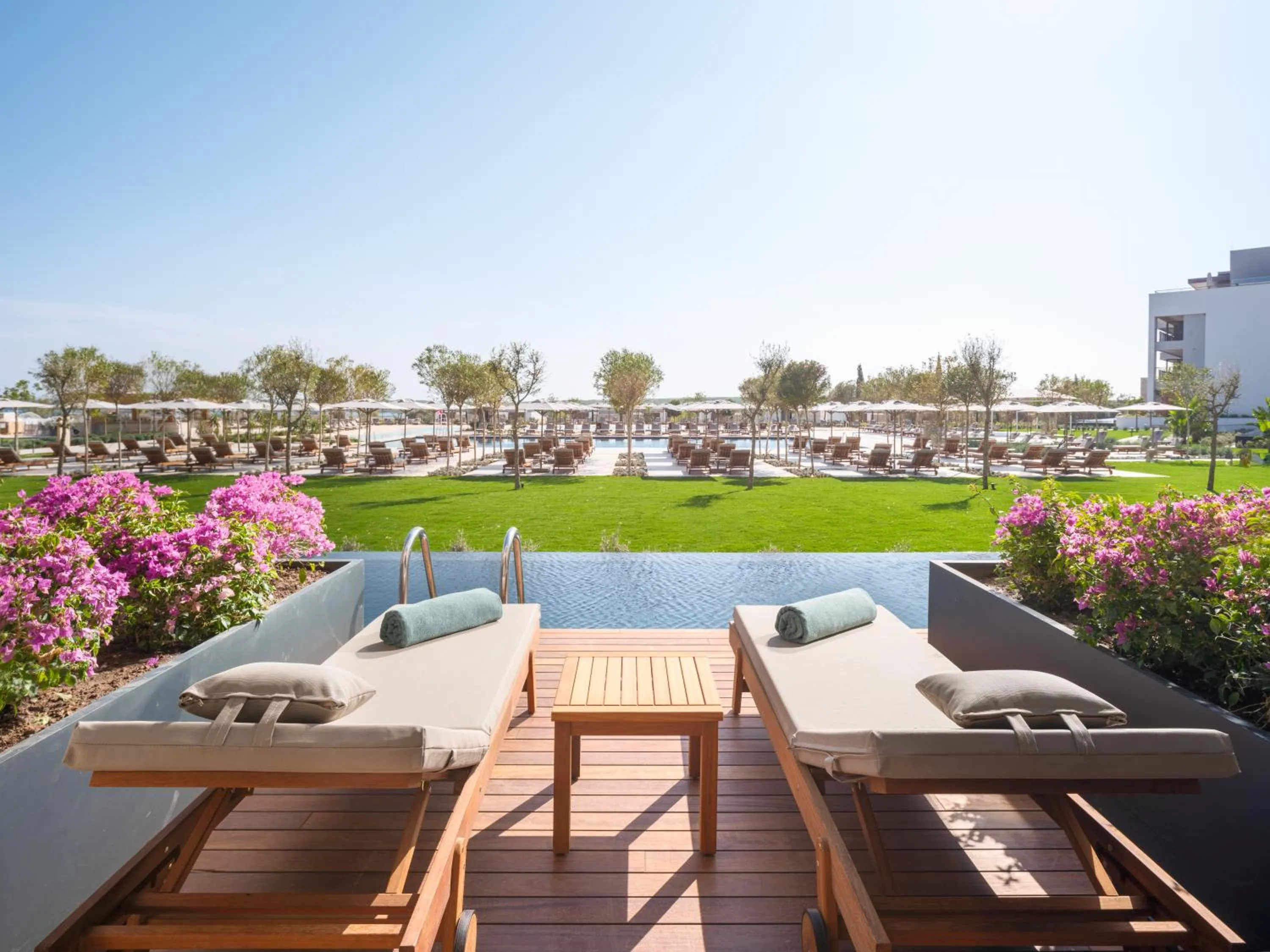 Day in Anda Barut Collection - Ultra All Inclusive