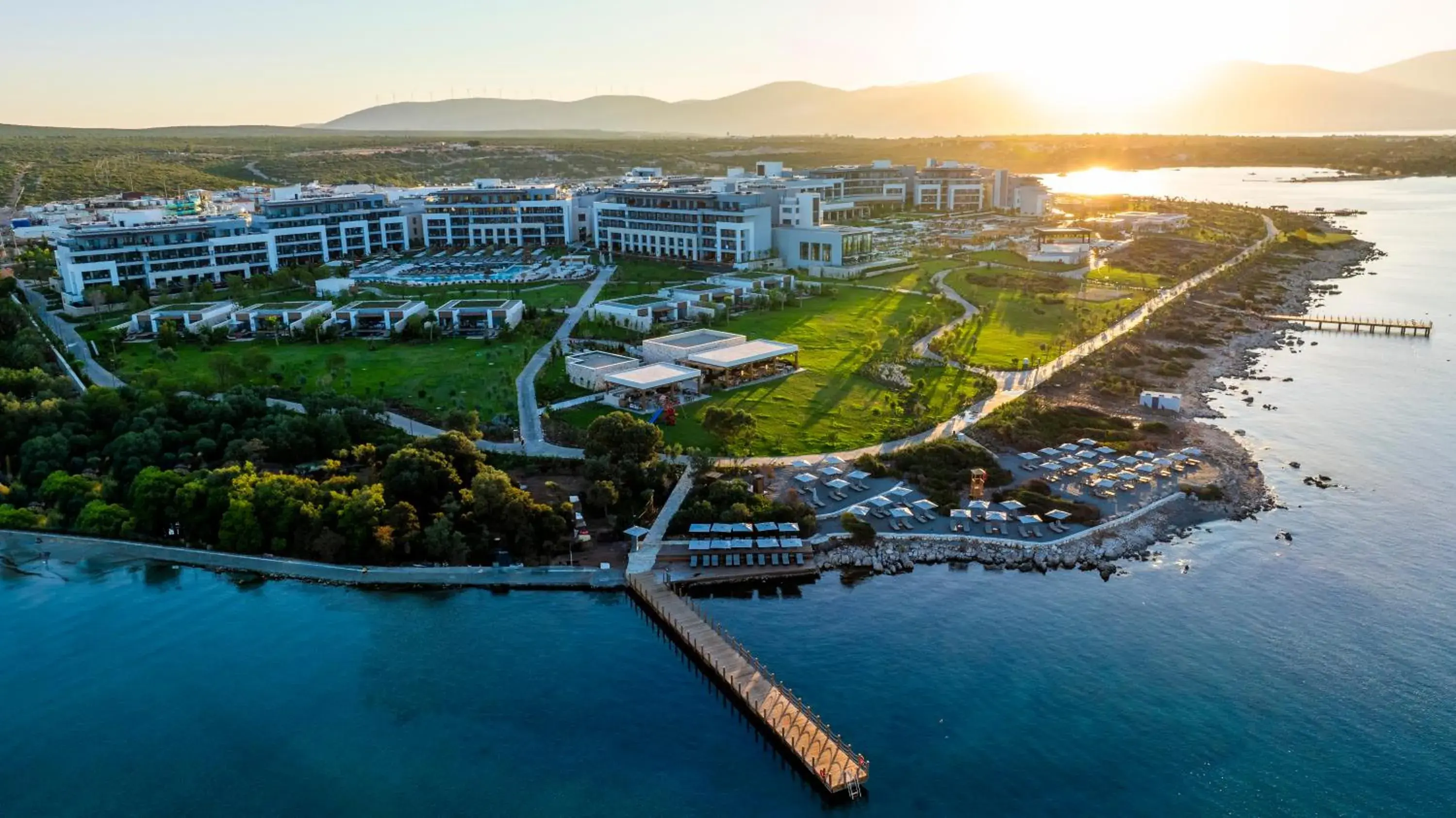 Property building in Anda Barut Collection - Ultra All Inclusive Property building in Anda Barut Collection - Ultra All Inclusive