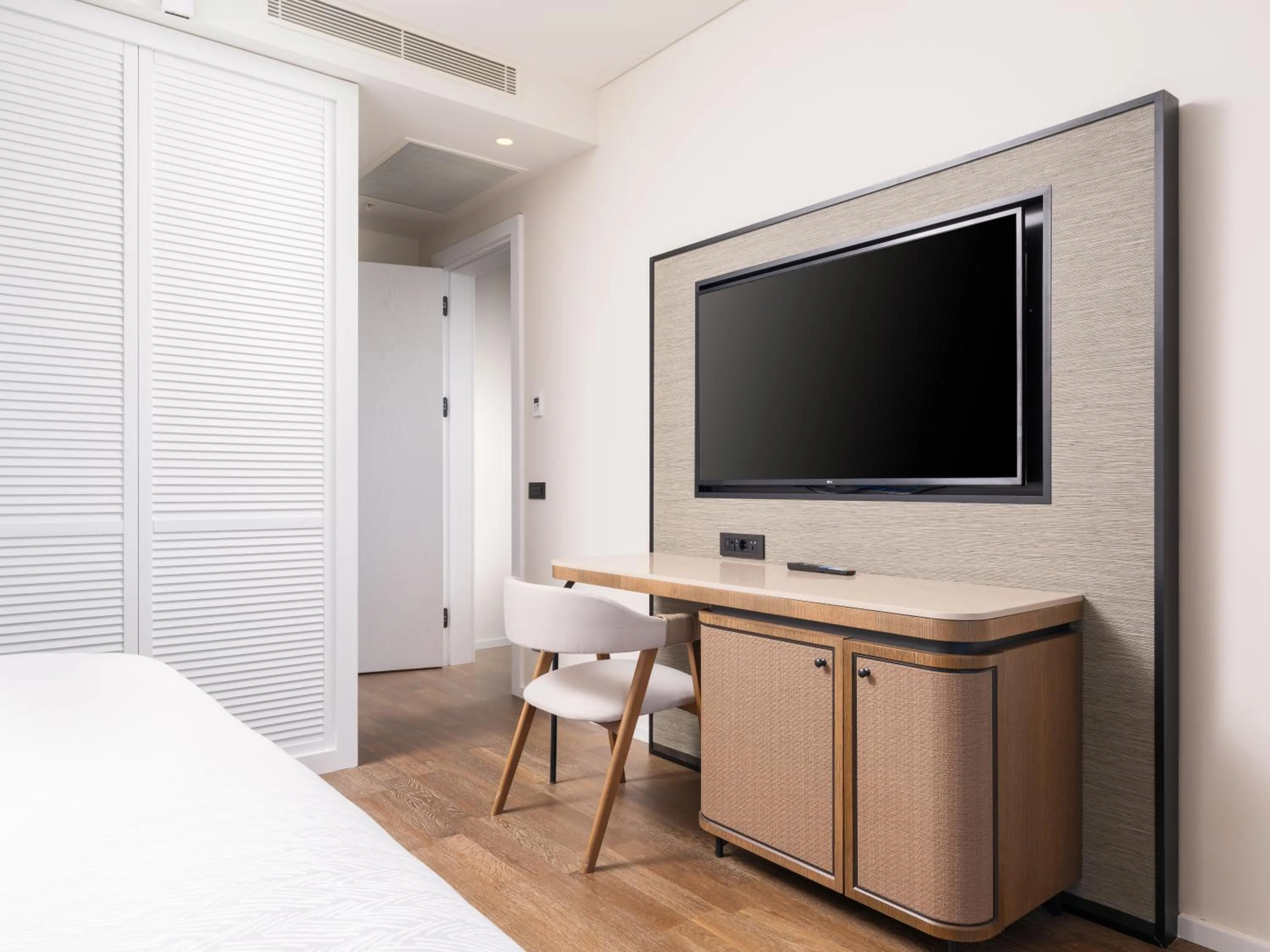 TV and multimedia, Bed in Anda Barut Collection - Ultra All Inclusive