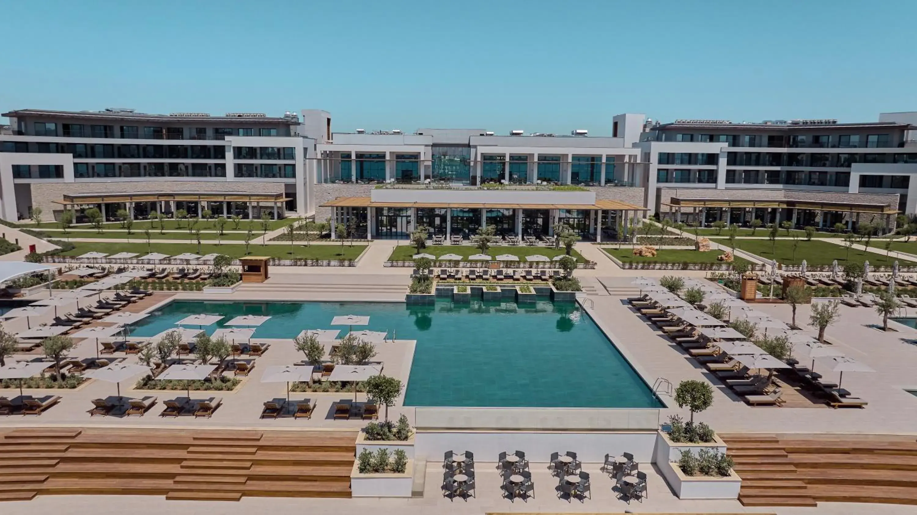 Property building in Anda Barut Collection - Ultra All Inclusive Property building in Anda Barut Collection - Ultra All Inclusive