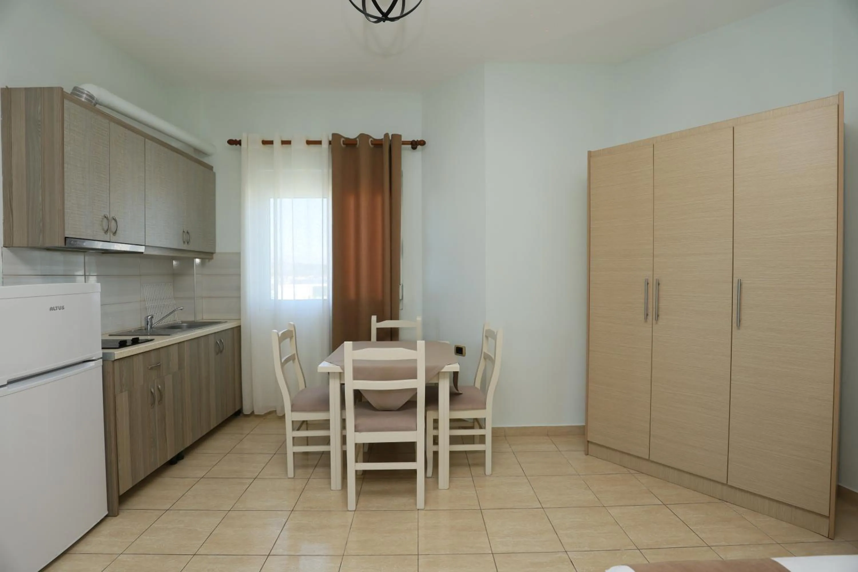 Dining area in Michelle Apartments