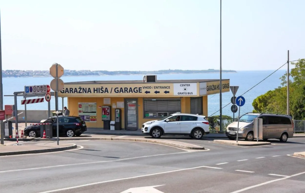 Parking in Selamare Apartment by Locap Group