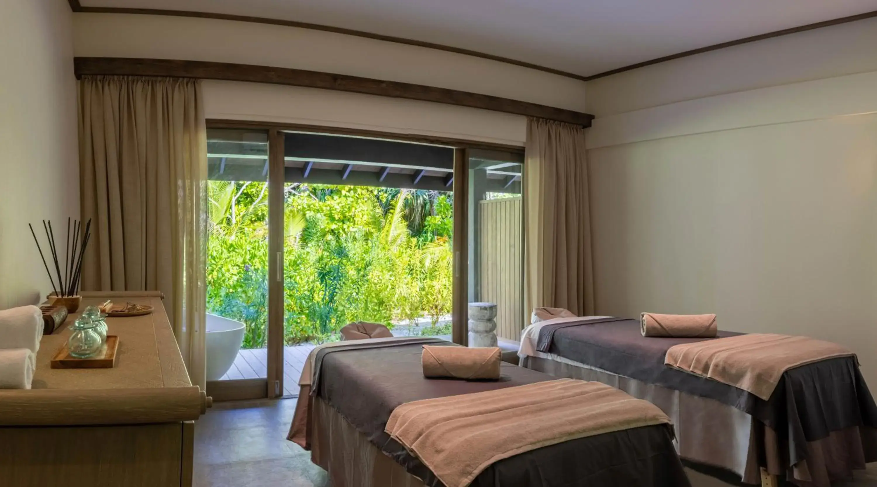 Spa and wellness centre/facilities, Bed in Jawakara Islands Maldives Spa and wellness centre/facilities, Bed in Jawakara Islands Maldives