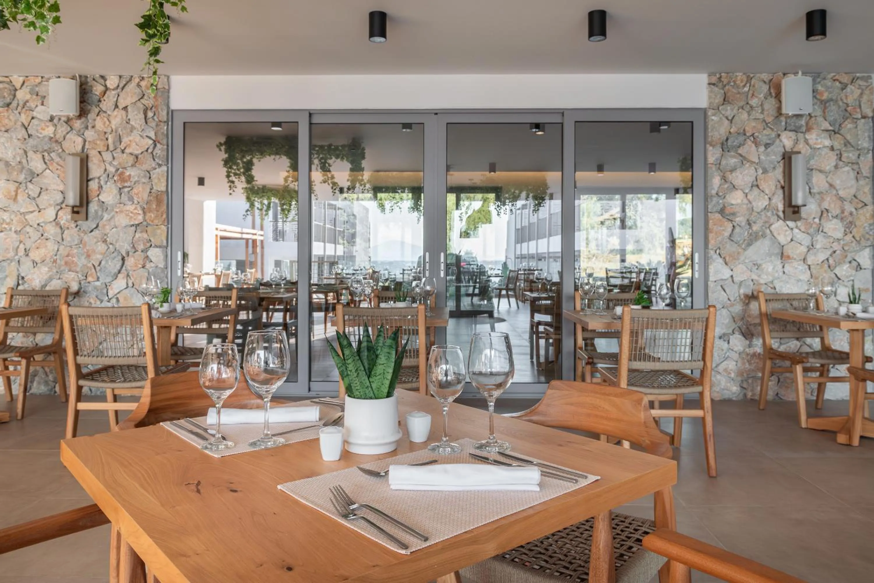 Restaurant/places to eat in Paralos Kyma Dunes Adults Only