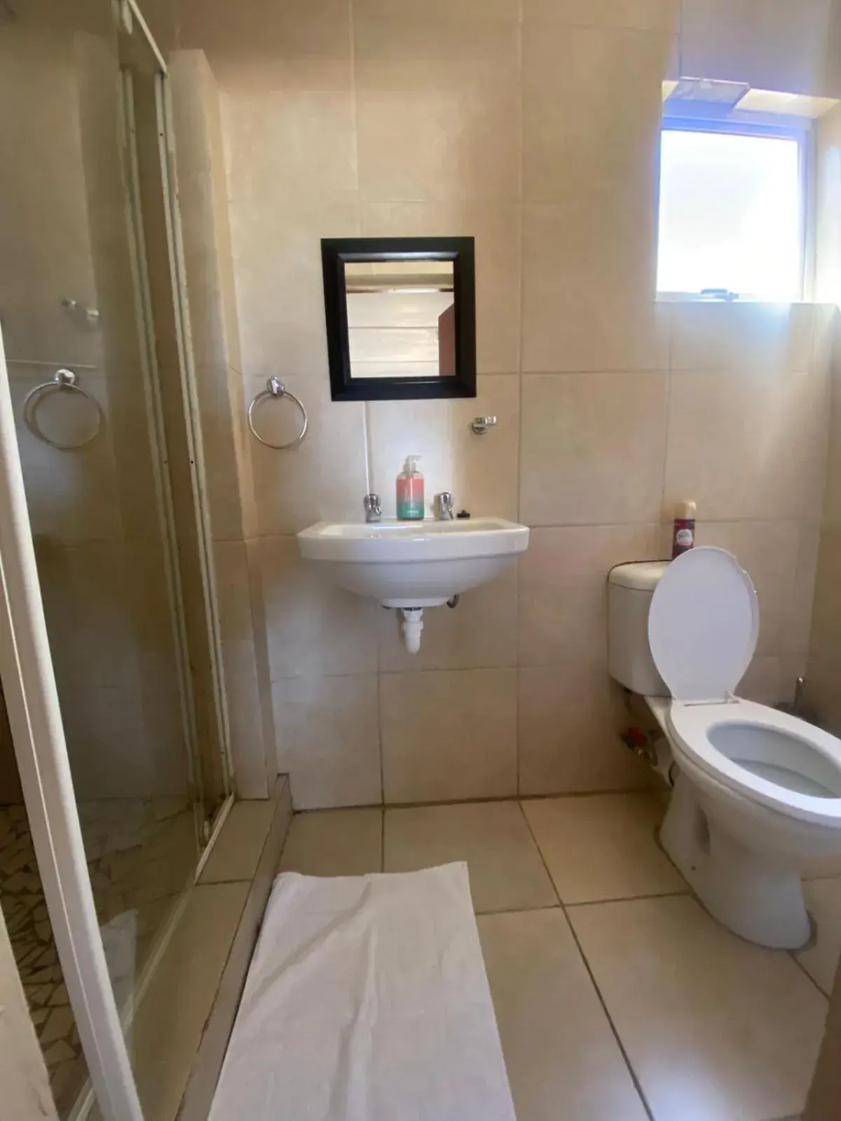 Shower in Akkerdam Bed and Breakfast Shower in Akkerdam Bed and Breakfast