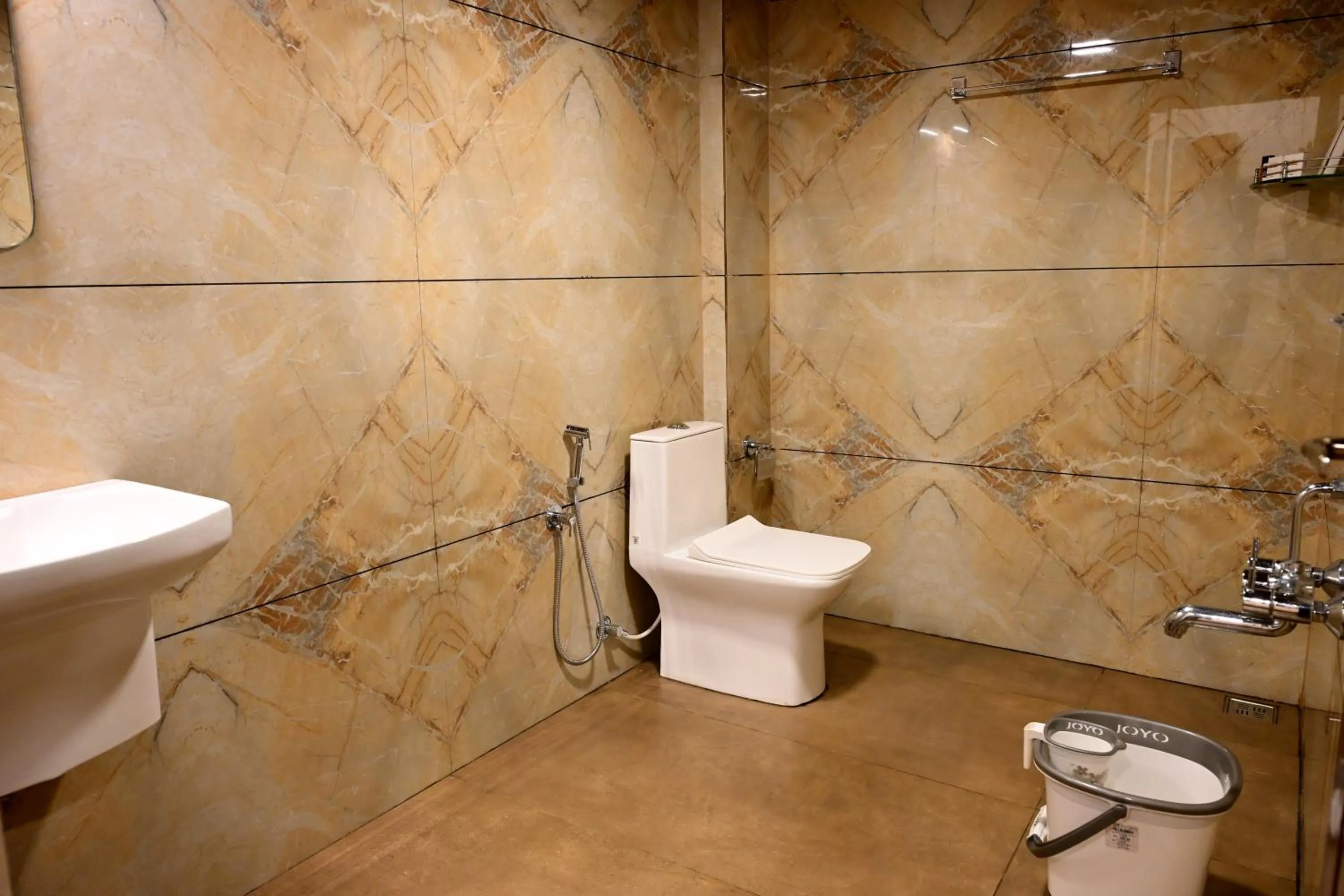 Bathroom in Spring Muunnar, Munnar