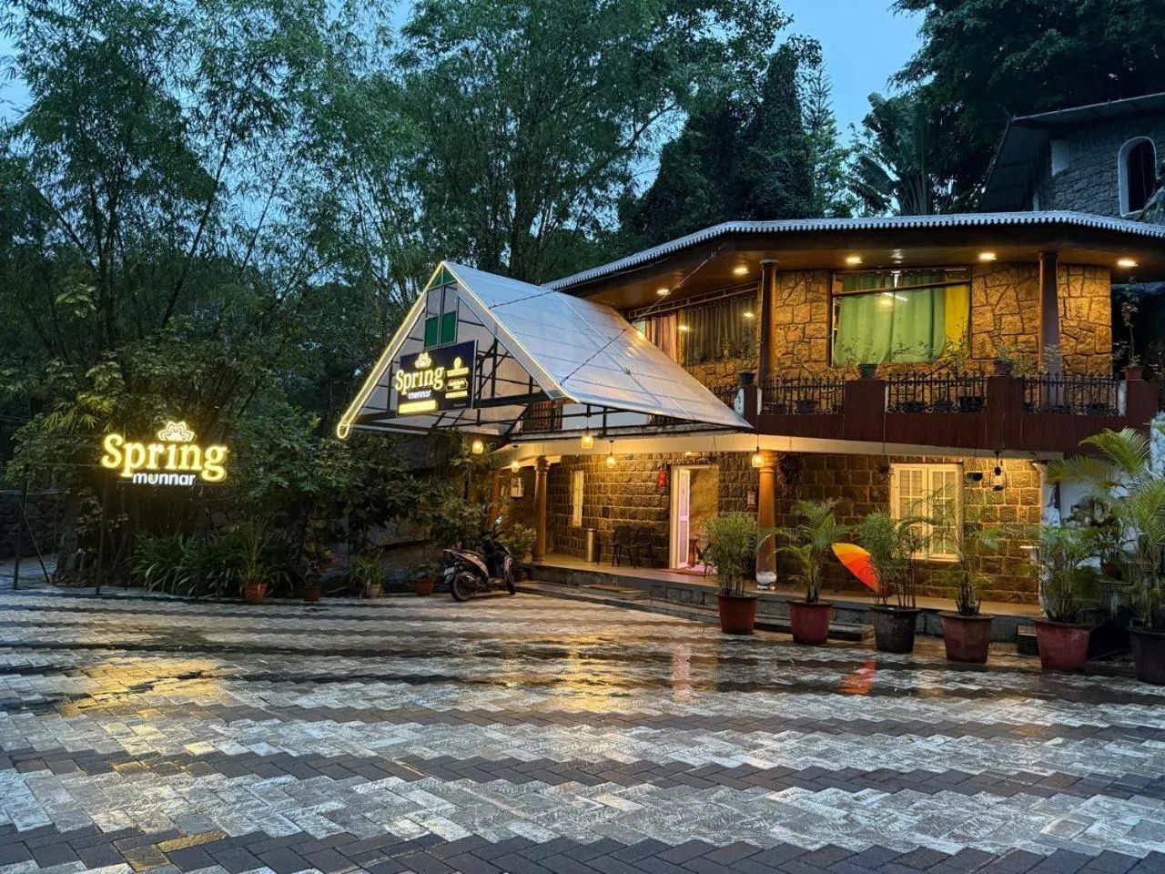 Facade/entrance in Spring Muunnar, Munnar