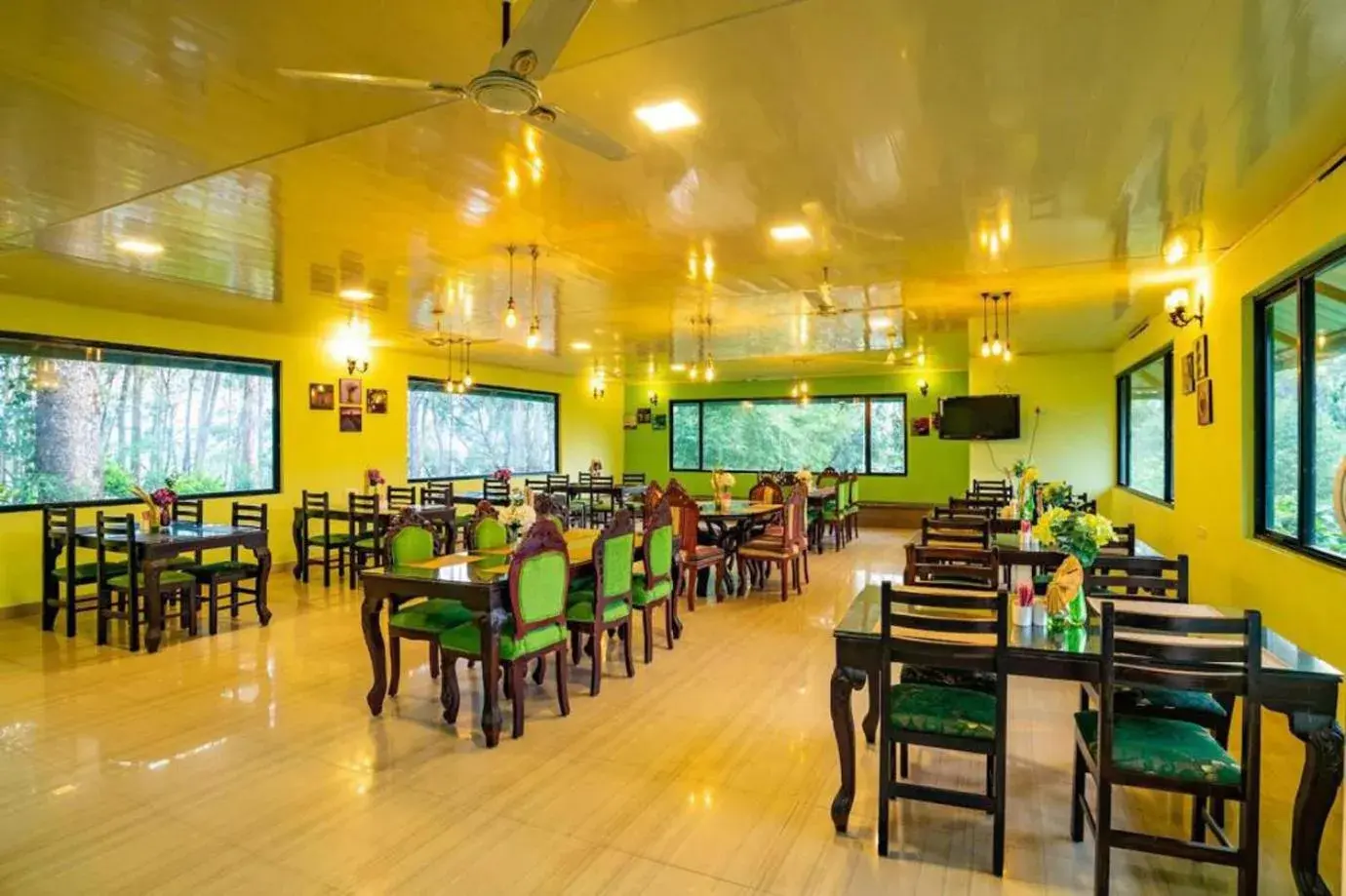 Restaurant/places to eat in Spring Muunnar, Munnar Restaurant/places to eat in Spring Muunnar, Munnar