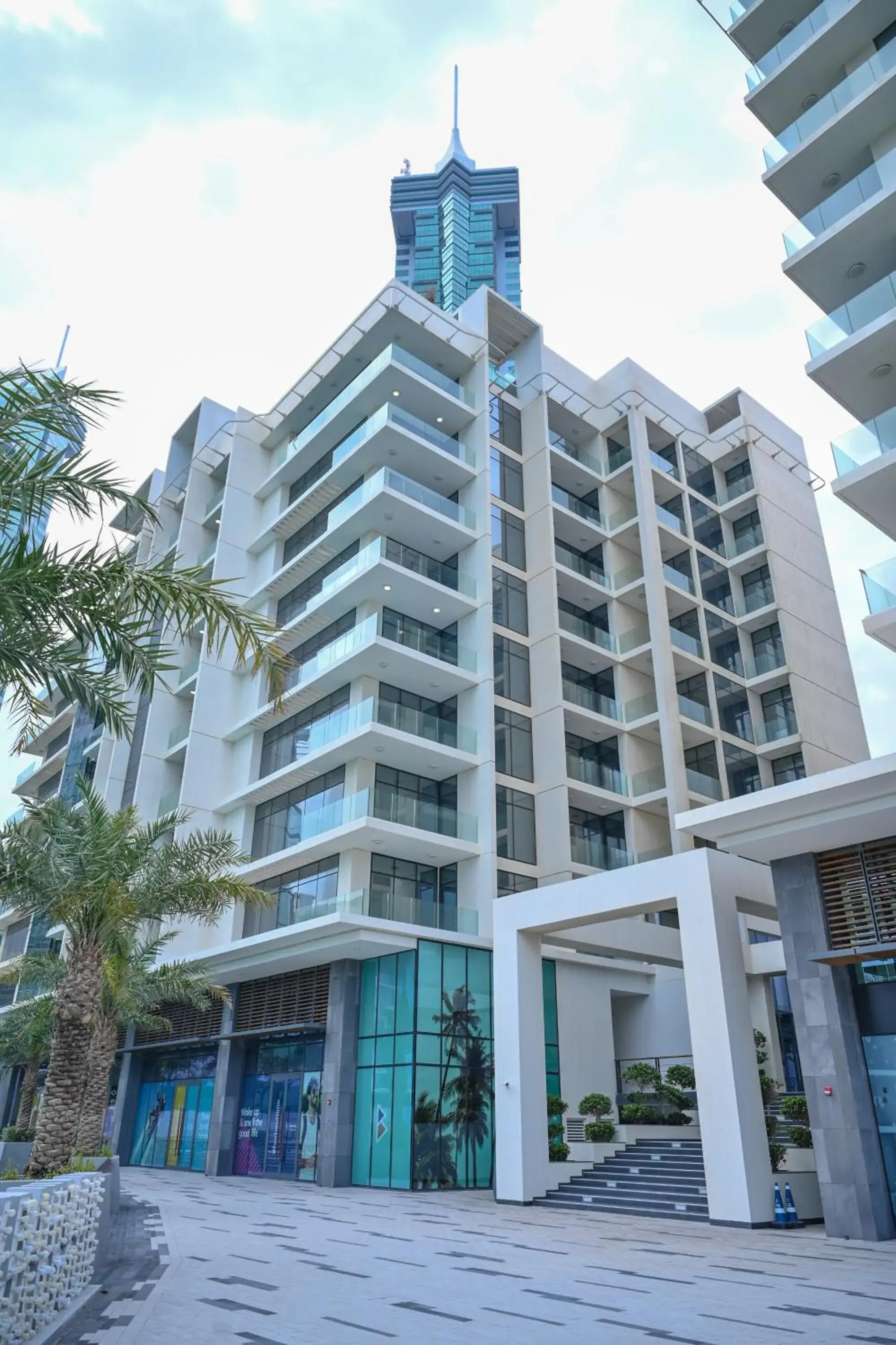 Property building in Charthouse Bahrain Property building in Charthouse Bahrain