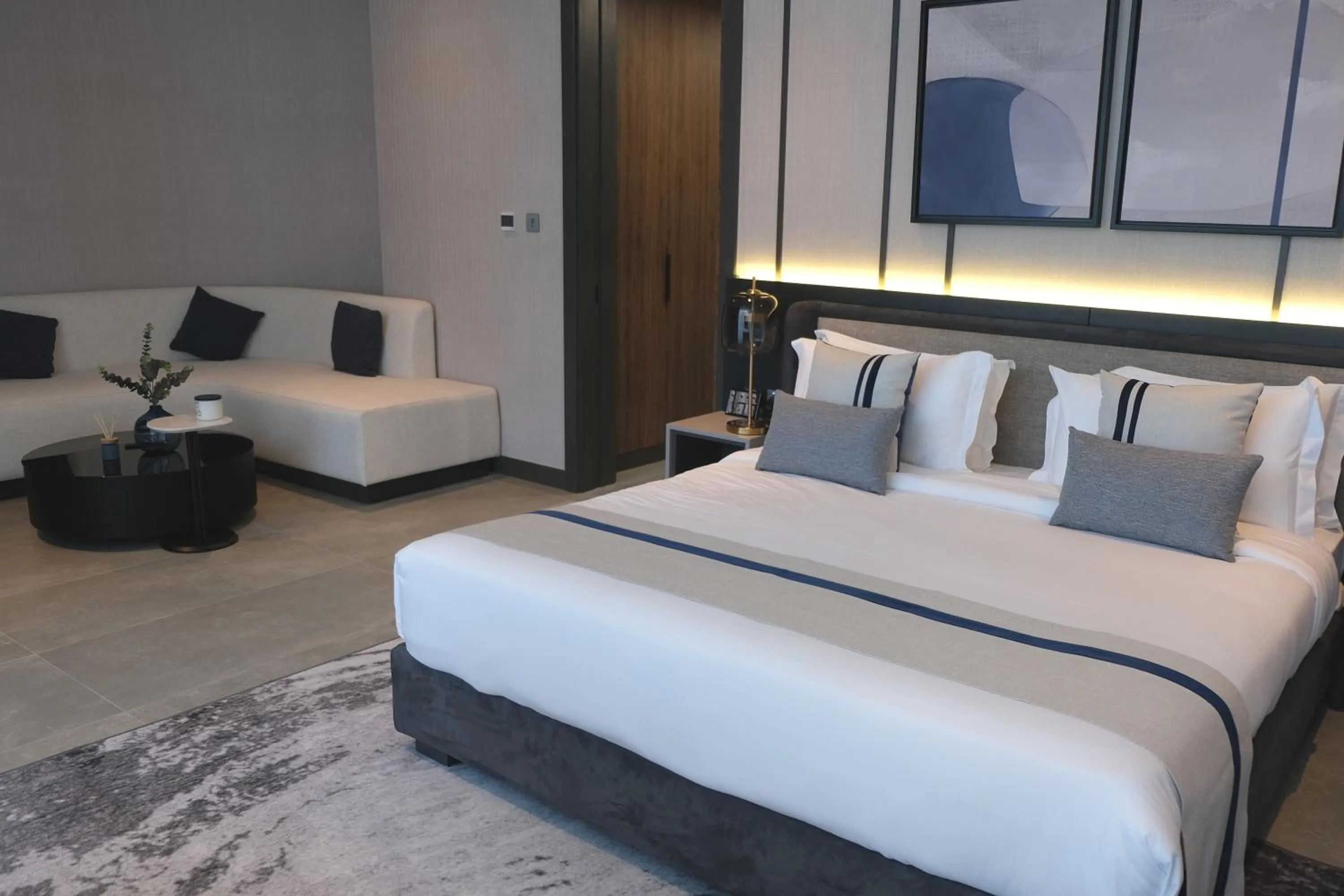 Bedroom, Bed in Charthouse Bahrain