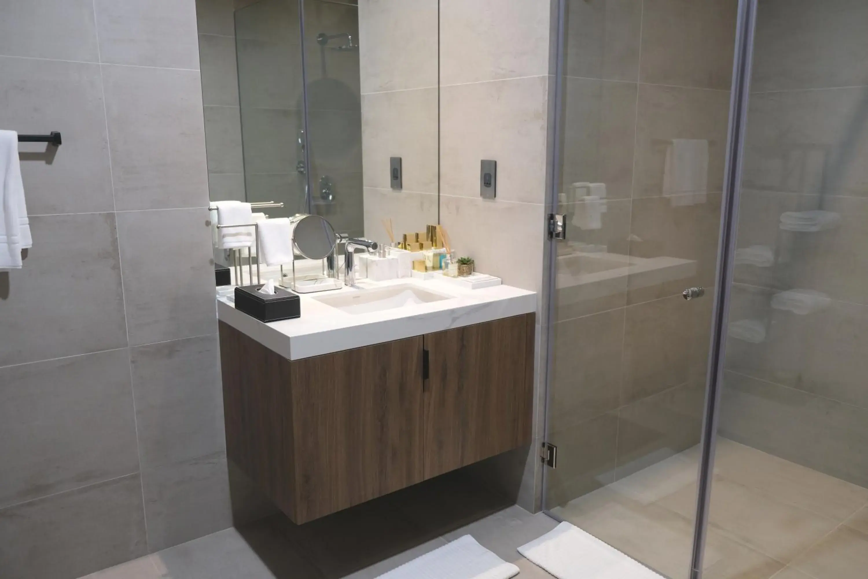 King Studio in Charthouse Bahrain King Studio in Charthouse Bahrain